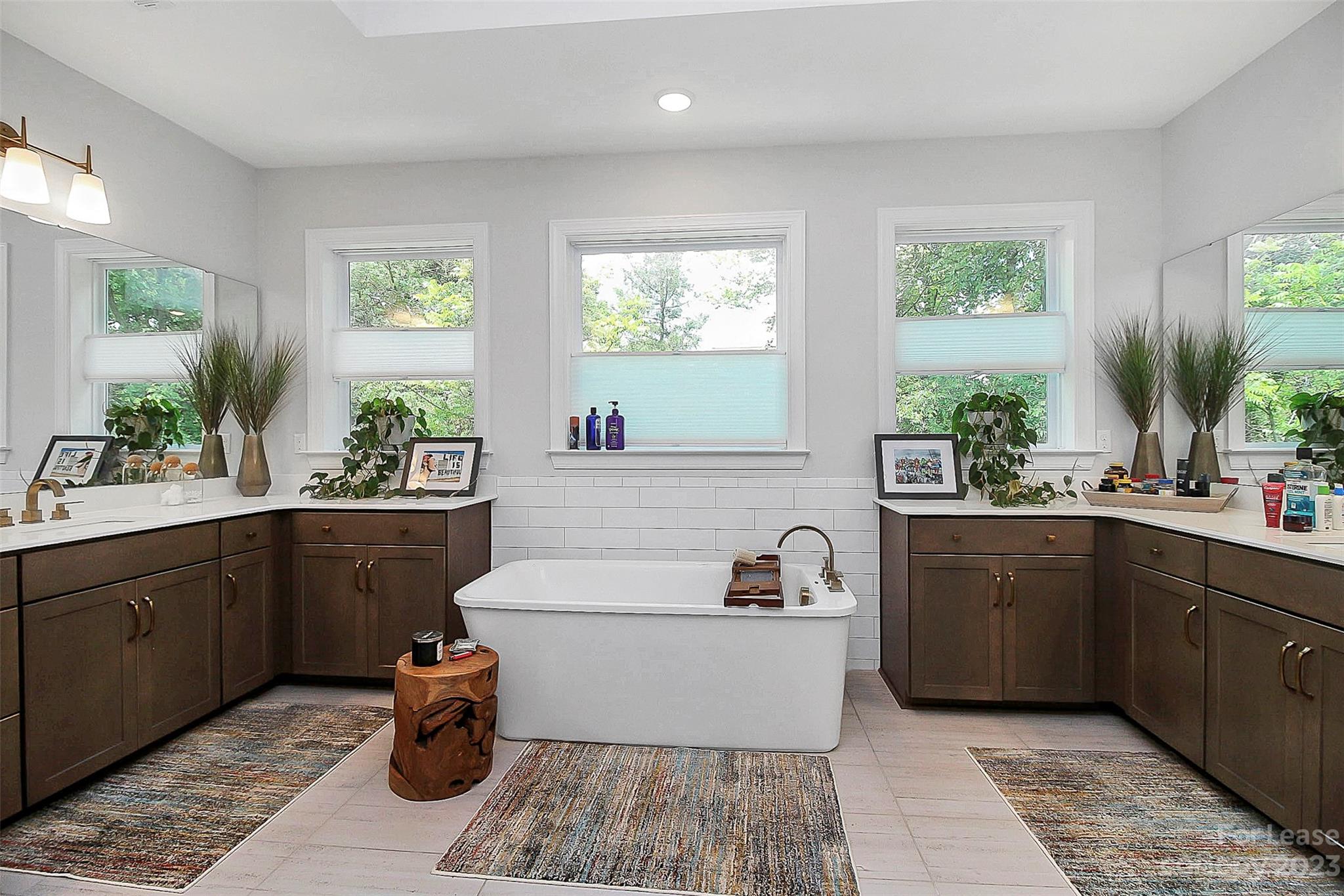 Lesleewood - Residential Lease