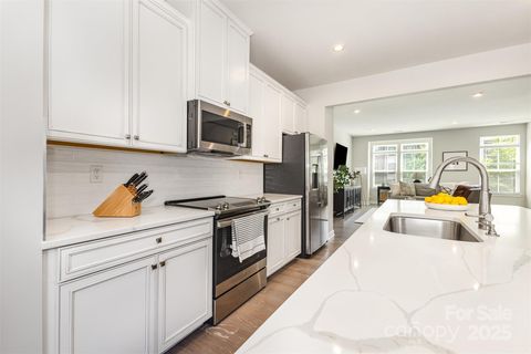 625 Uwharrie River Road Charlotte NC 28211