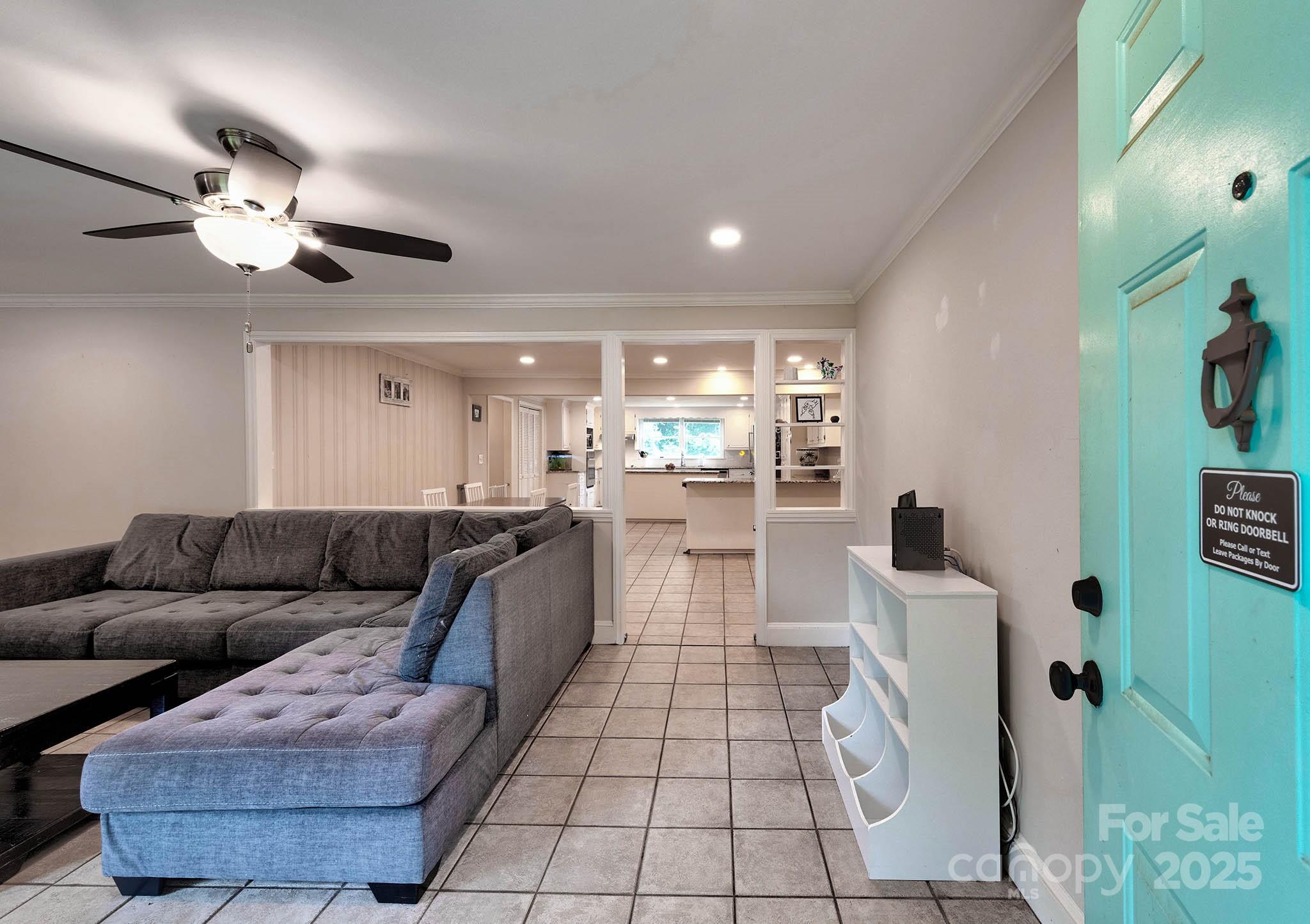 228 Parkwood Drive NW