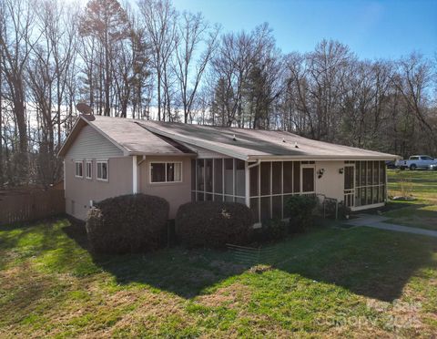 125 Freedom Road Hendersonville NC 28792