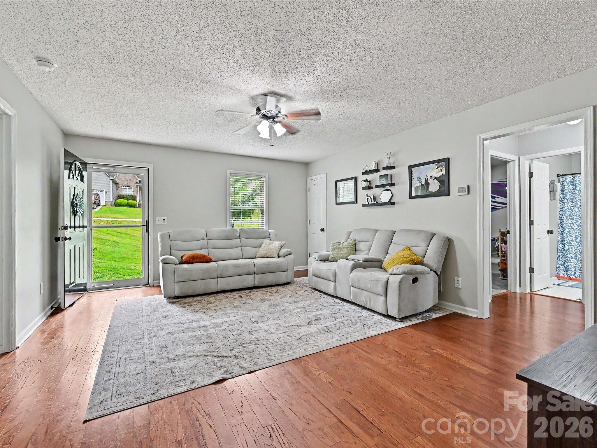 1040 Fox Run Circle SE