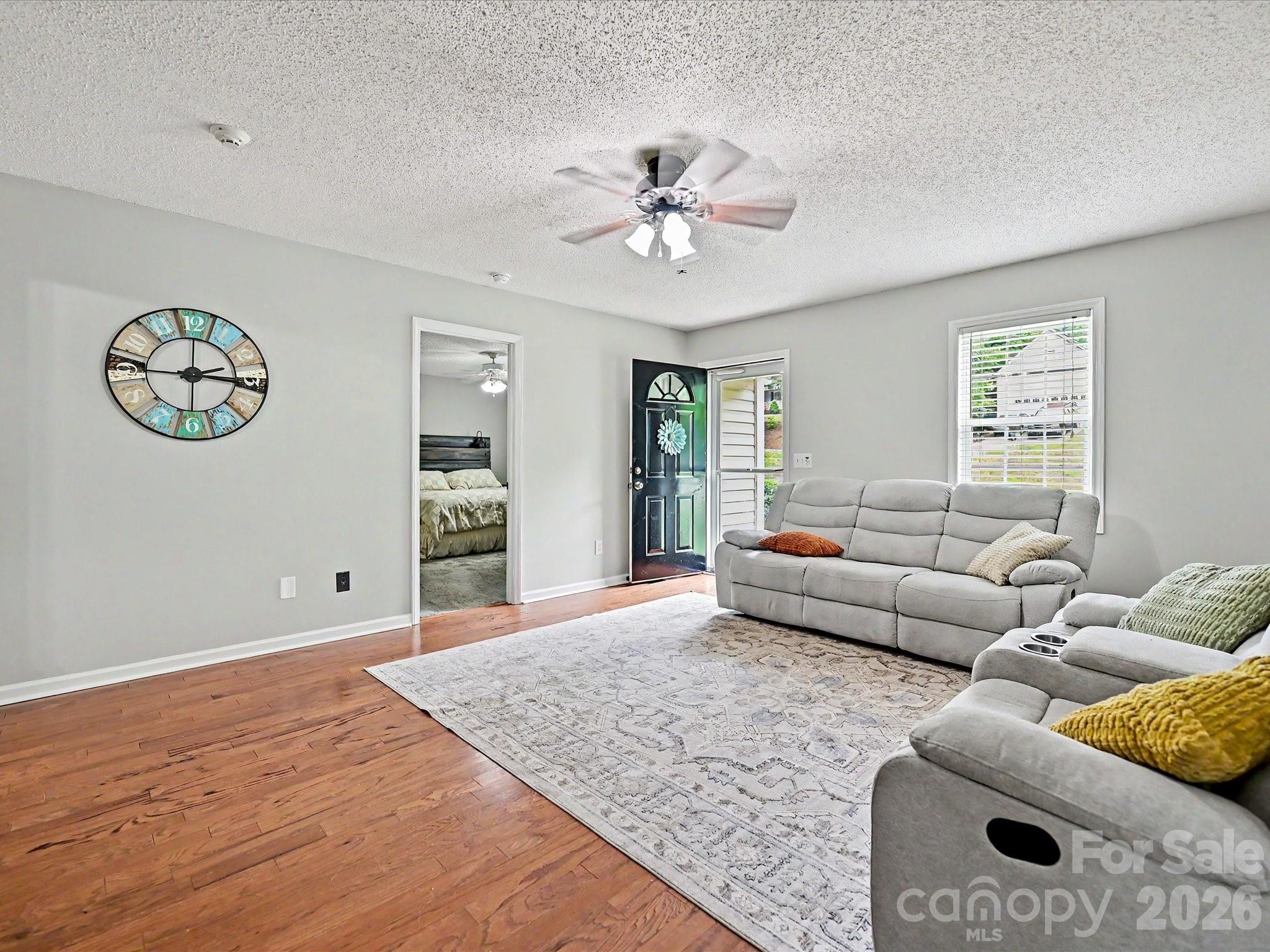 1040 Fox Run Circle SE