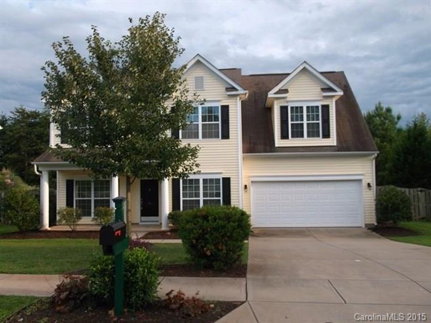 This spacious 2,580 sq. ft. 2 story home has 4 bedrooms, 2.5 bathrooms and an open floor plan. The kitchen has a breakfast bar and a pantry. The master suite has a walk in closet and the master bath has an over sized tub and separate shower. Enjoy entertaining indoors near the cozy fireplace, or outside on the large rear patio. This home is move in ready!