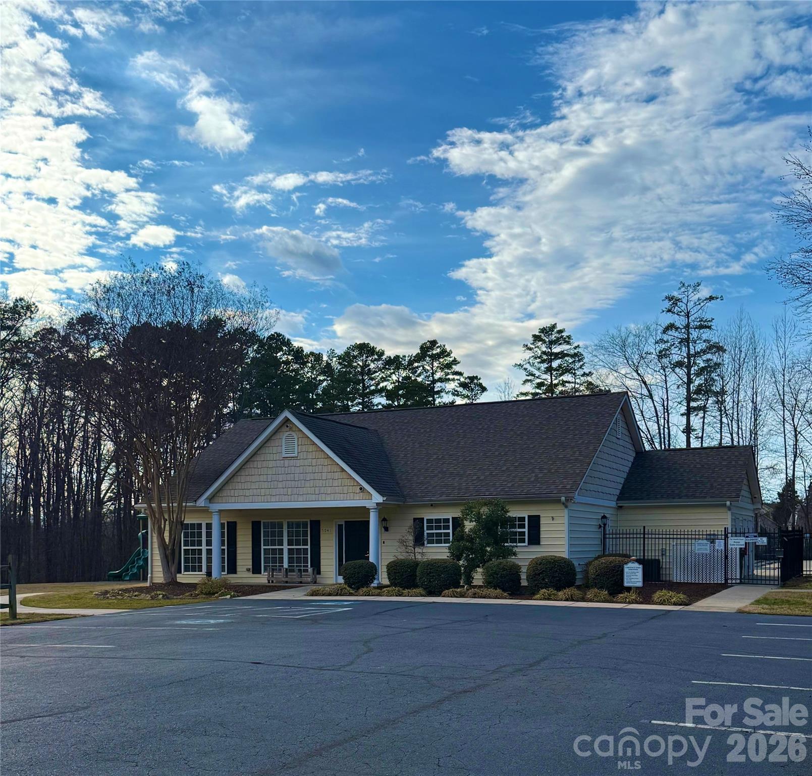 Chestnut Oaks - Residential