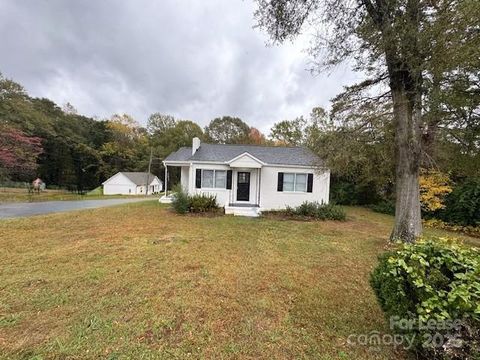 Photo of 1408 Linwood Road, Gastonia, NC 28052 (MLS # 4317295)
