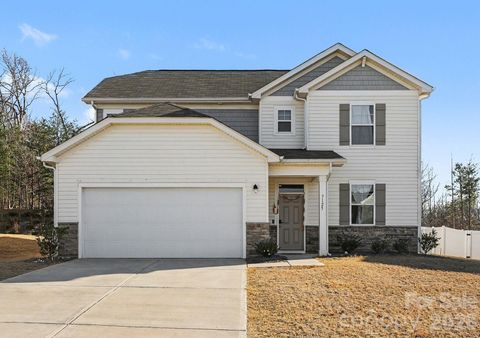 Photo of 7125 Maple Run Circle, Charlotte, NC 28215 (MLS # 4335225)