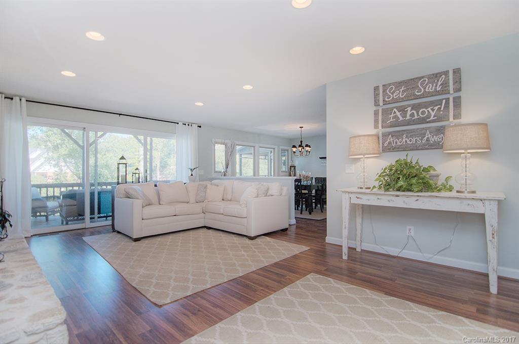 Tega Cay - Residential