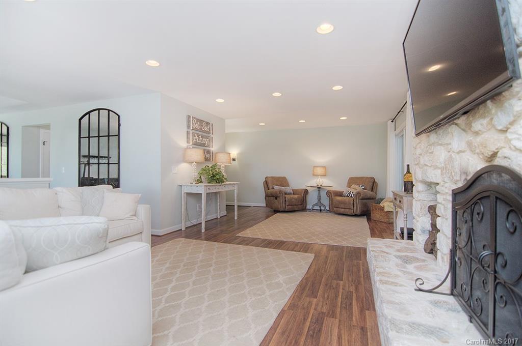 Tega Cay - Residential