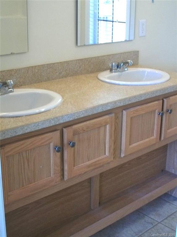 Mountain Vista at Luther Cove - Residential