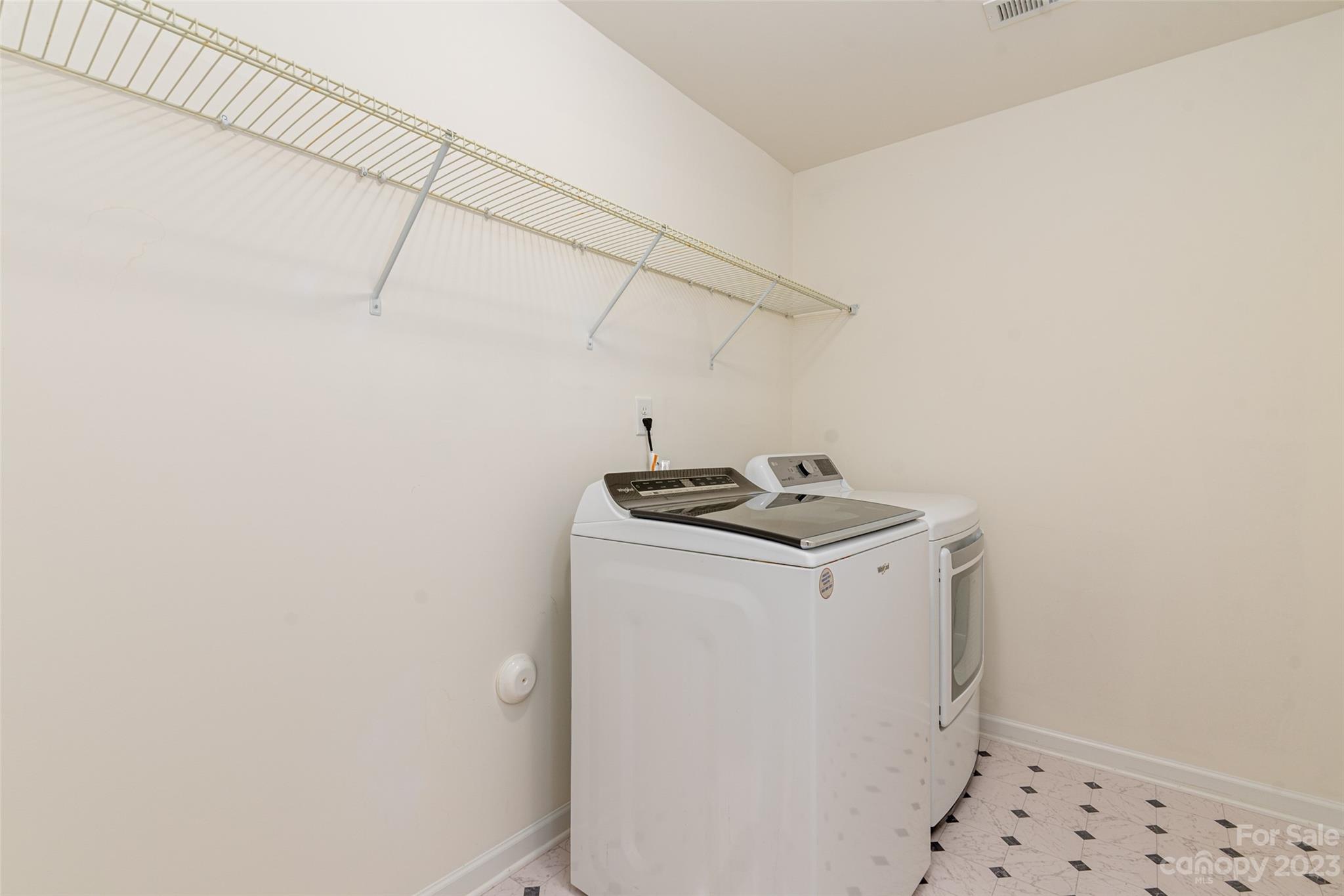 Savannah Townhomes - Residential