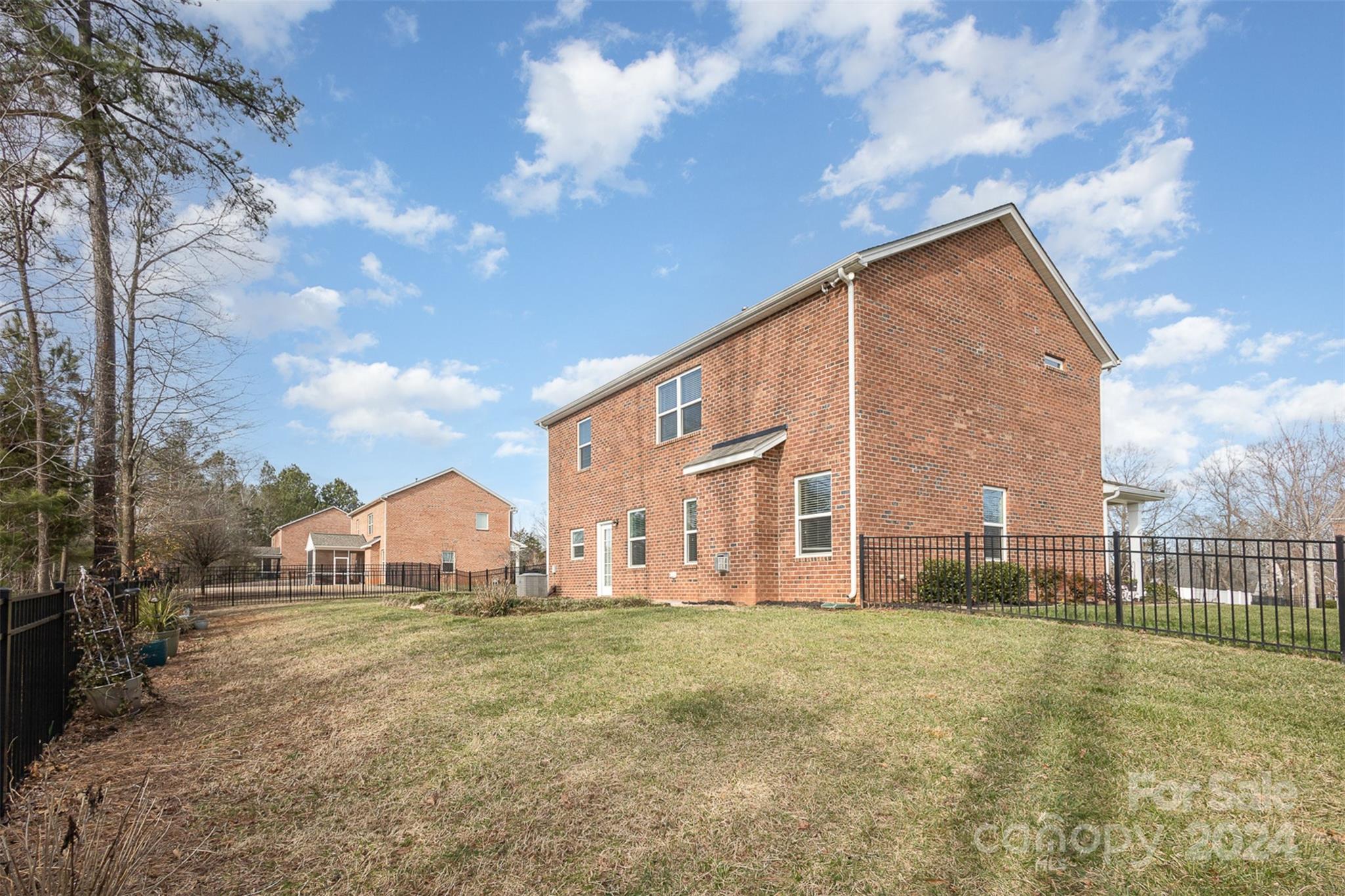 Stoneridge Lakes - Residential