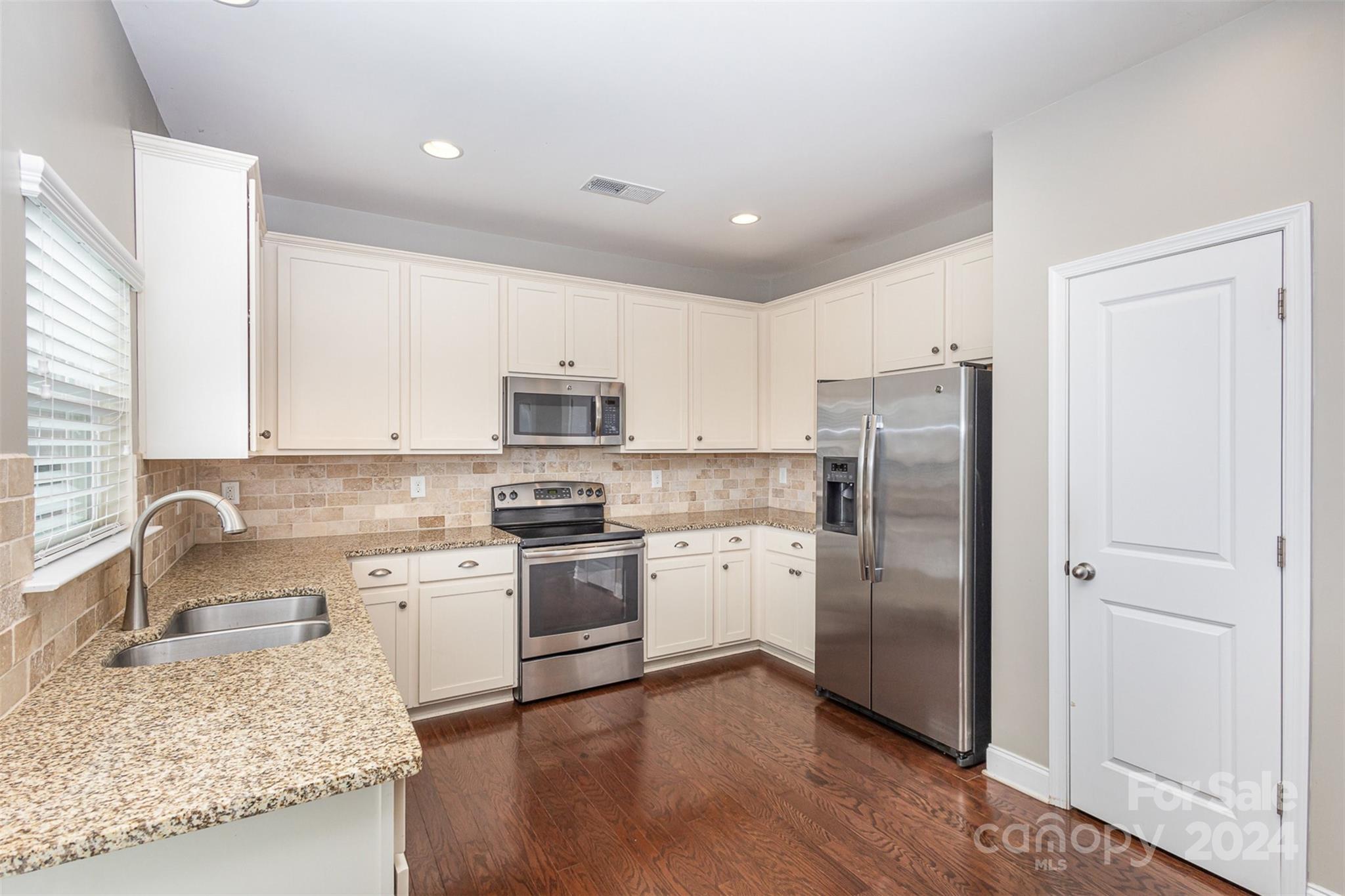 Stoneridge Lakes - Residential