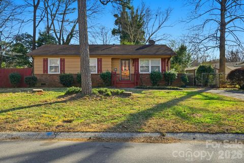 4821 Woodway Place Charlotte NC 28208