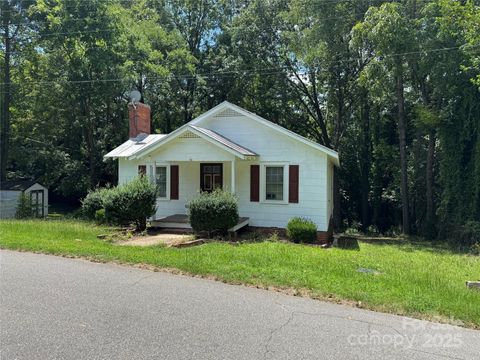 122 E Hargrave Street 50 Wadesboro NC 28170