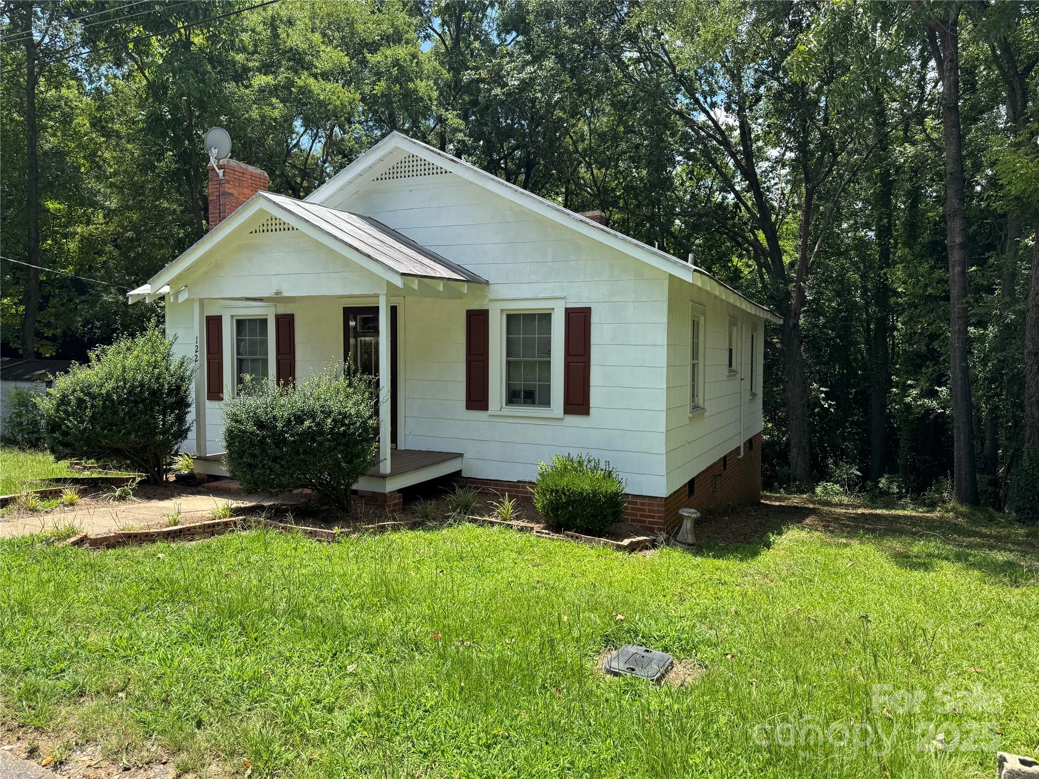 122 E Hargrave Street 50