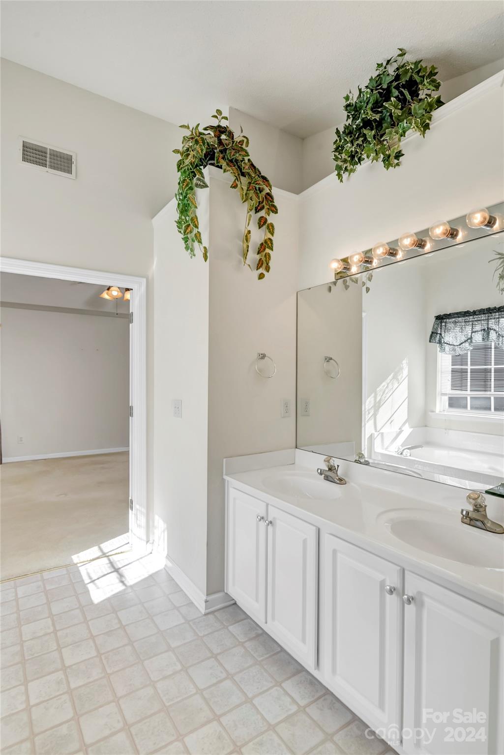 The Oaks - Residential