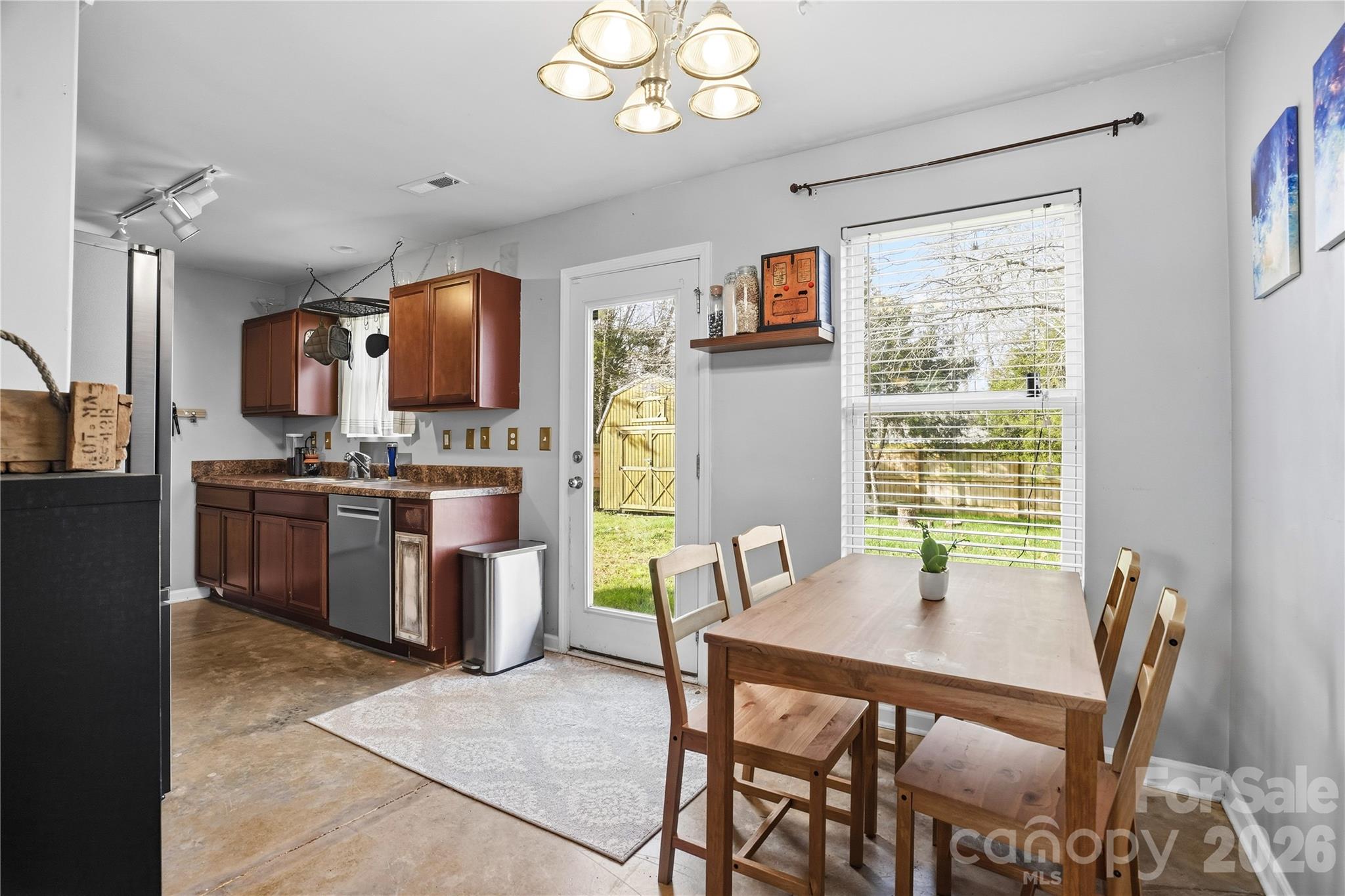 228 Hollybrook Court