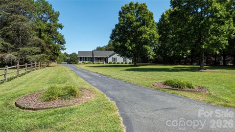 Photo of 187 Sunfish Drive, Mooresville, NC 28117 (MLS # 4422073)