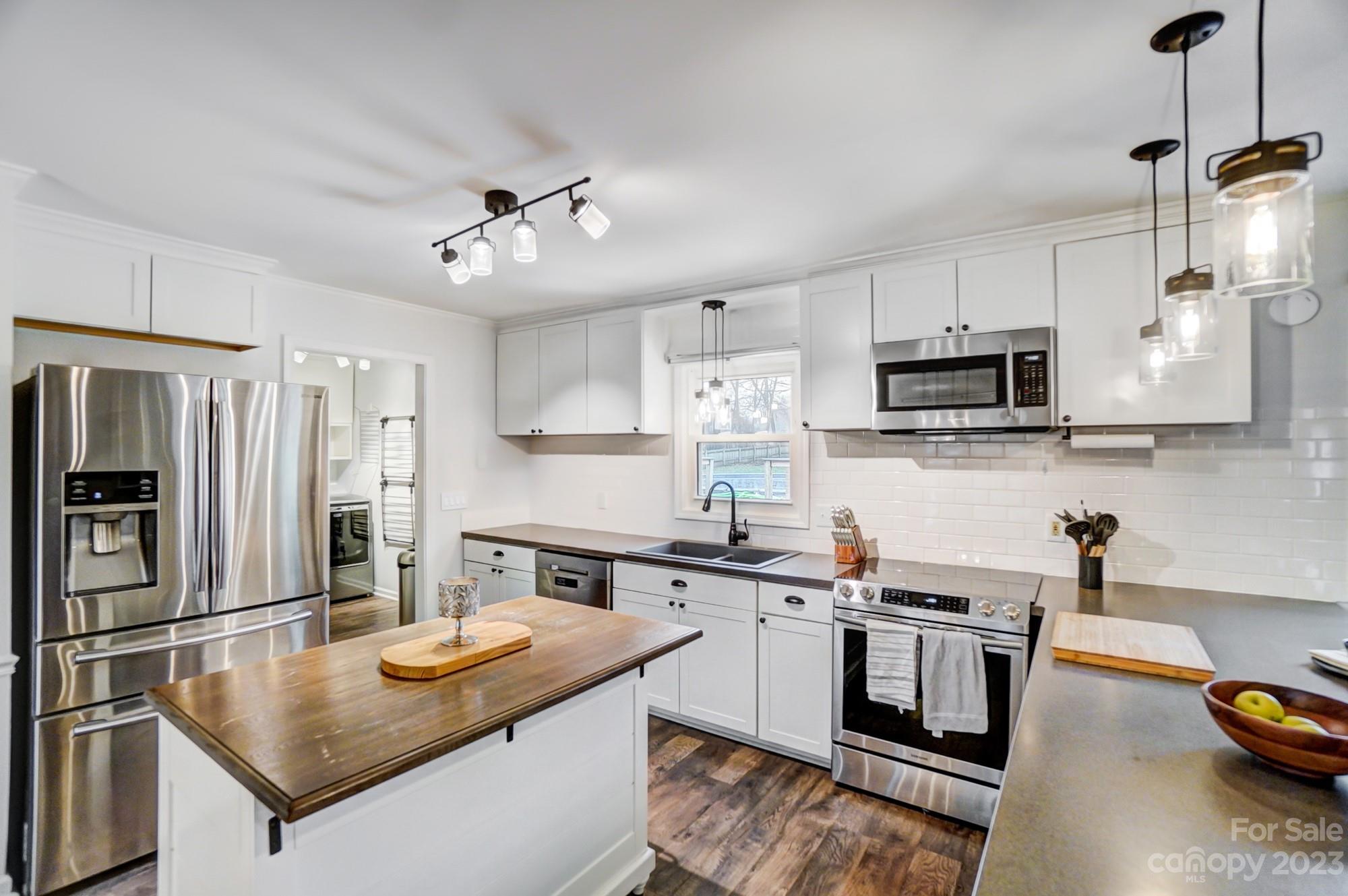 River Hills Estates - Residential