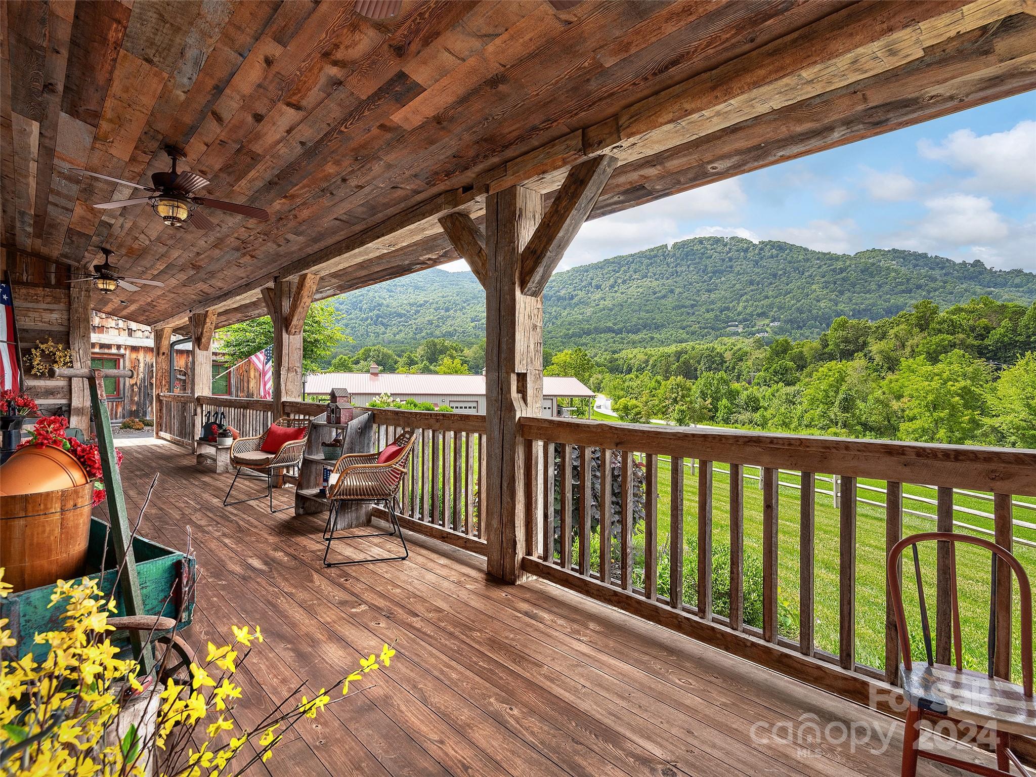 1279 Raccoon Road