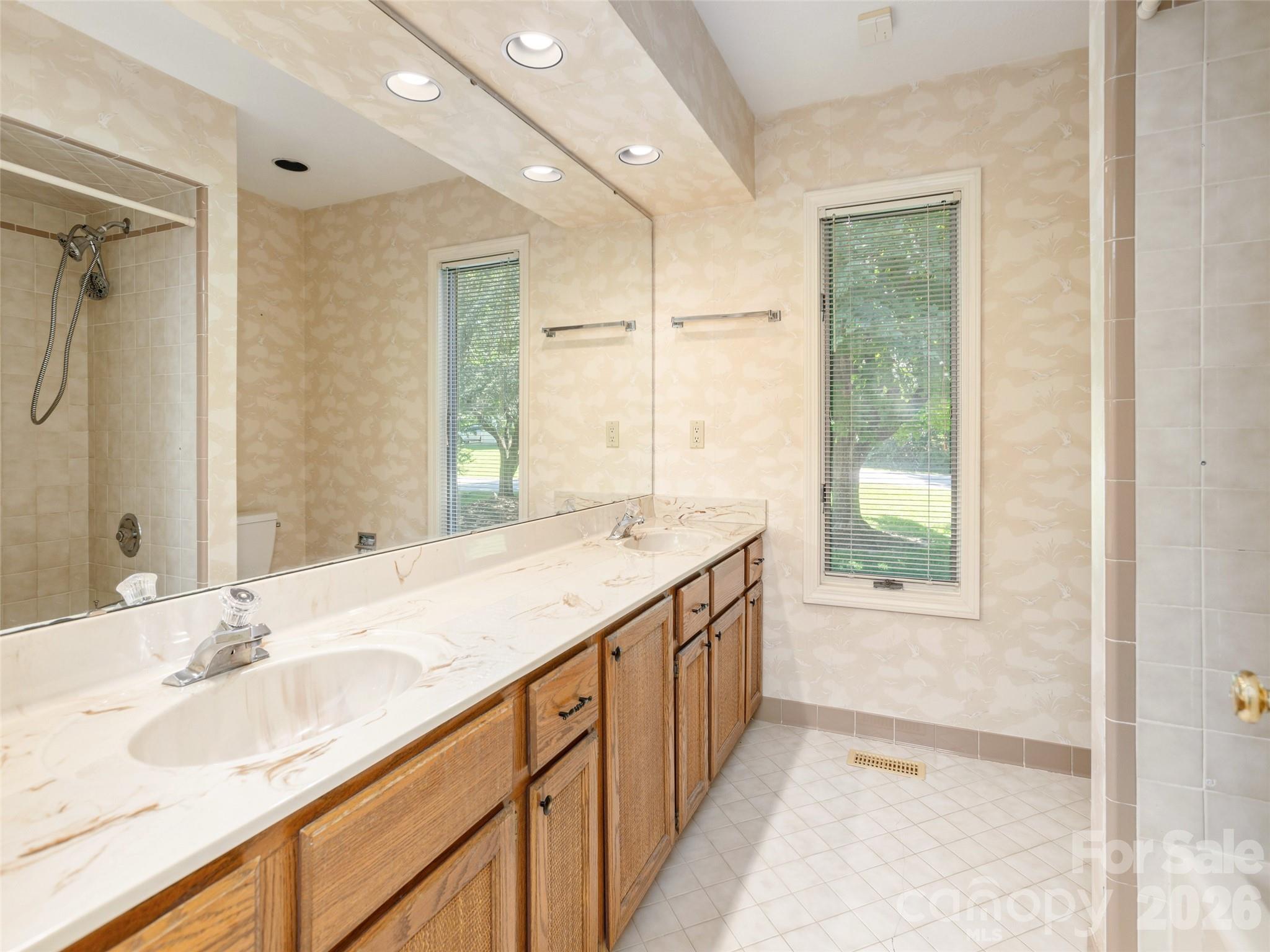 Crooked Creek - Residential