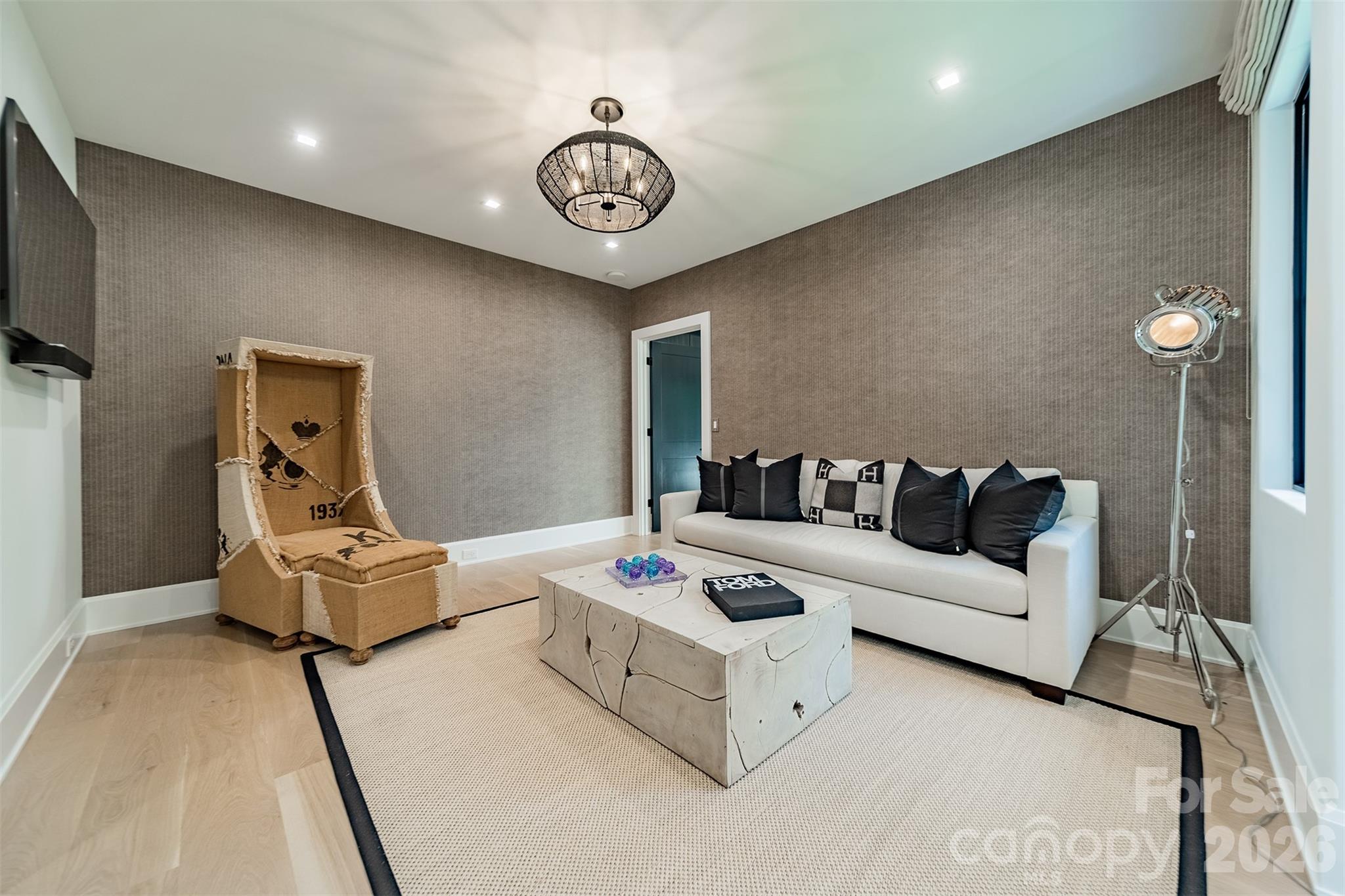 Saylors Watch - Residential