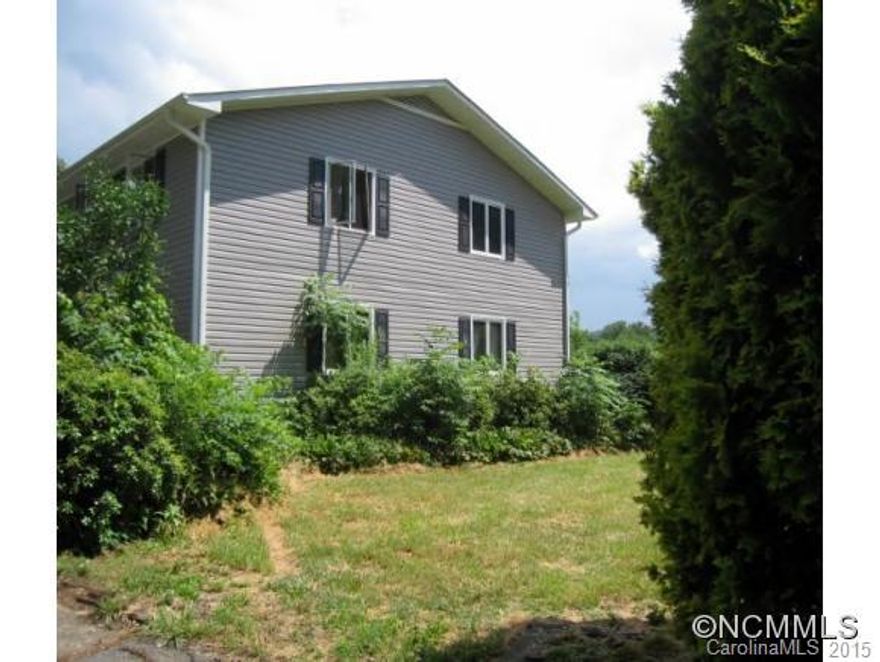 PROPERTY BEING SOLD AS IS WHERE IS.SELLER/LA MAKE NO REPRESENTATIONS. THREE BEDROOMS THREE BATHS, LIVING ROOM WITH FP. UNFINSHED BSMT. MULTIPLE DECKS. 2 CAR GARAGE. LIVE IN THE COUNTRY, BRING THE HORSES. PRIVATE LOCATION. BUYER/AGENT TO DO ALL DUE DILIGENCE. SQ FT FROM TAX RECORDS.PROOF OF FUNDS/PRE-QUALIFICATION LETTER WITH CREDIT CHECK REQUIRED. INSP PERIOD IS 5 DAYS. CASH OR REHAB LOAN. SELLER WILL MAKE NO REPAIRS