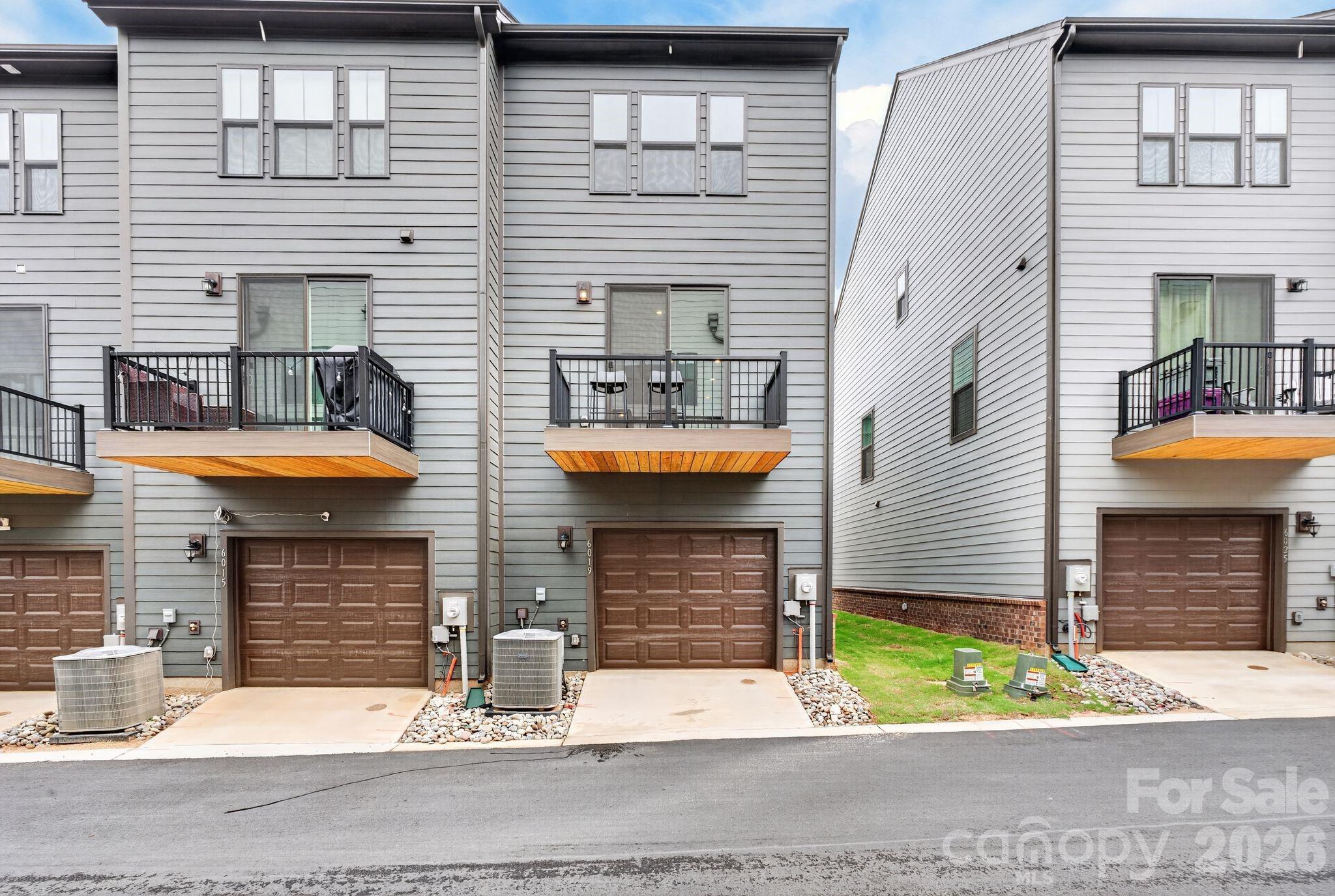 Southrail Station - Residential