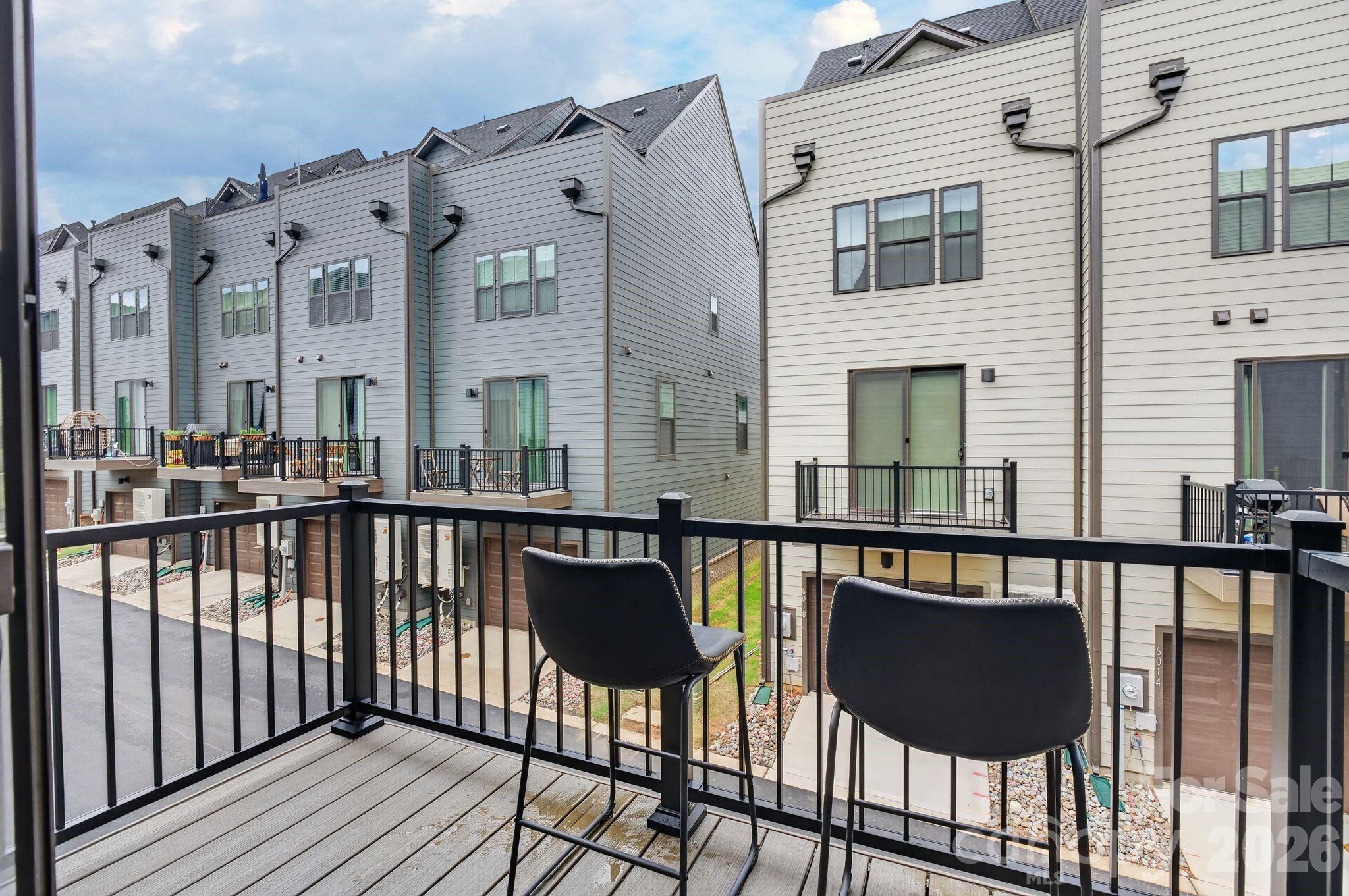 Southrail Station - Residential