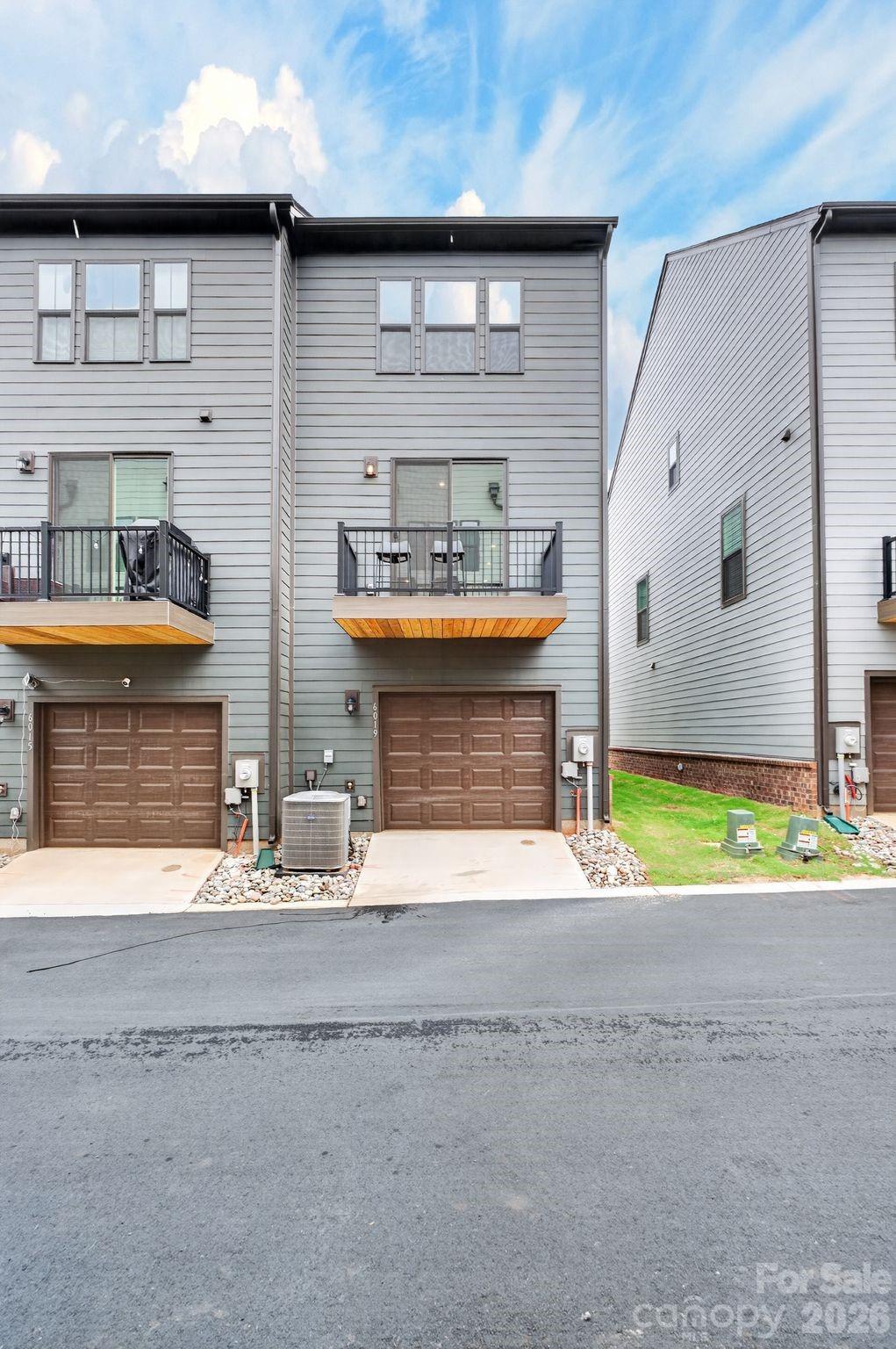 Southrail Station - Residential