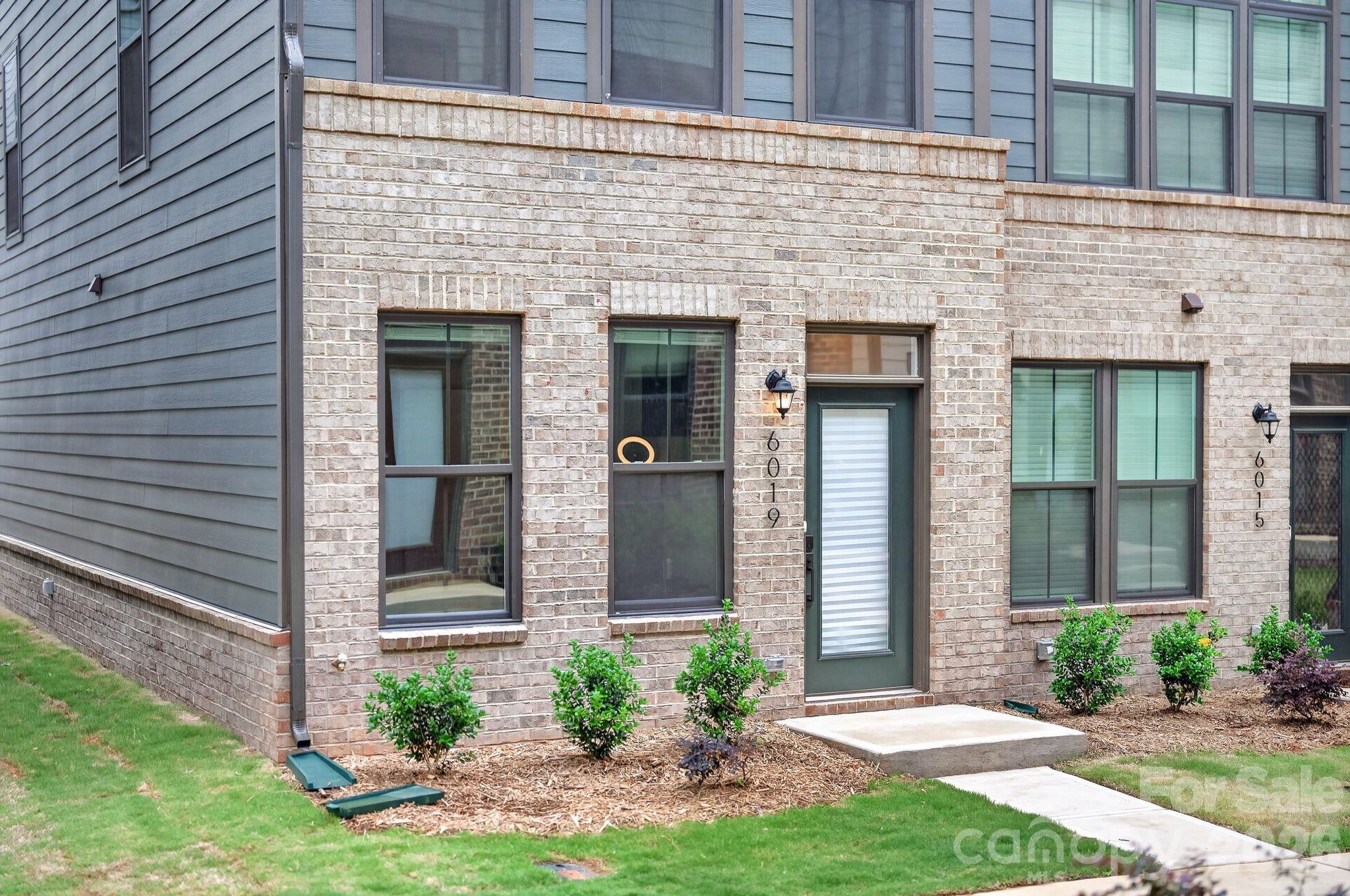 Southrail Station - Residential