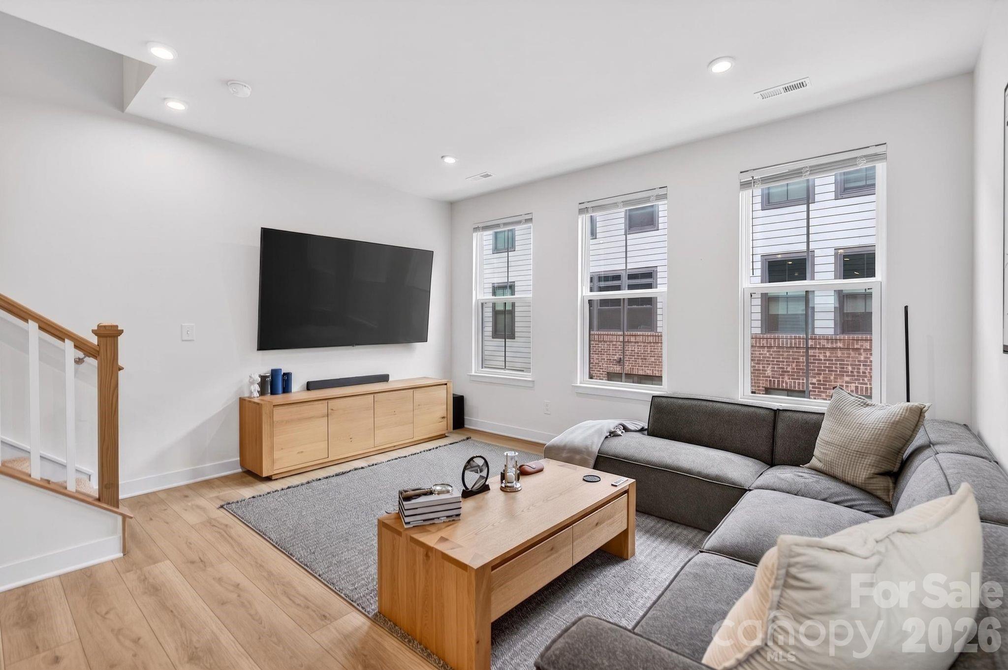 Southrail Station - Residential