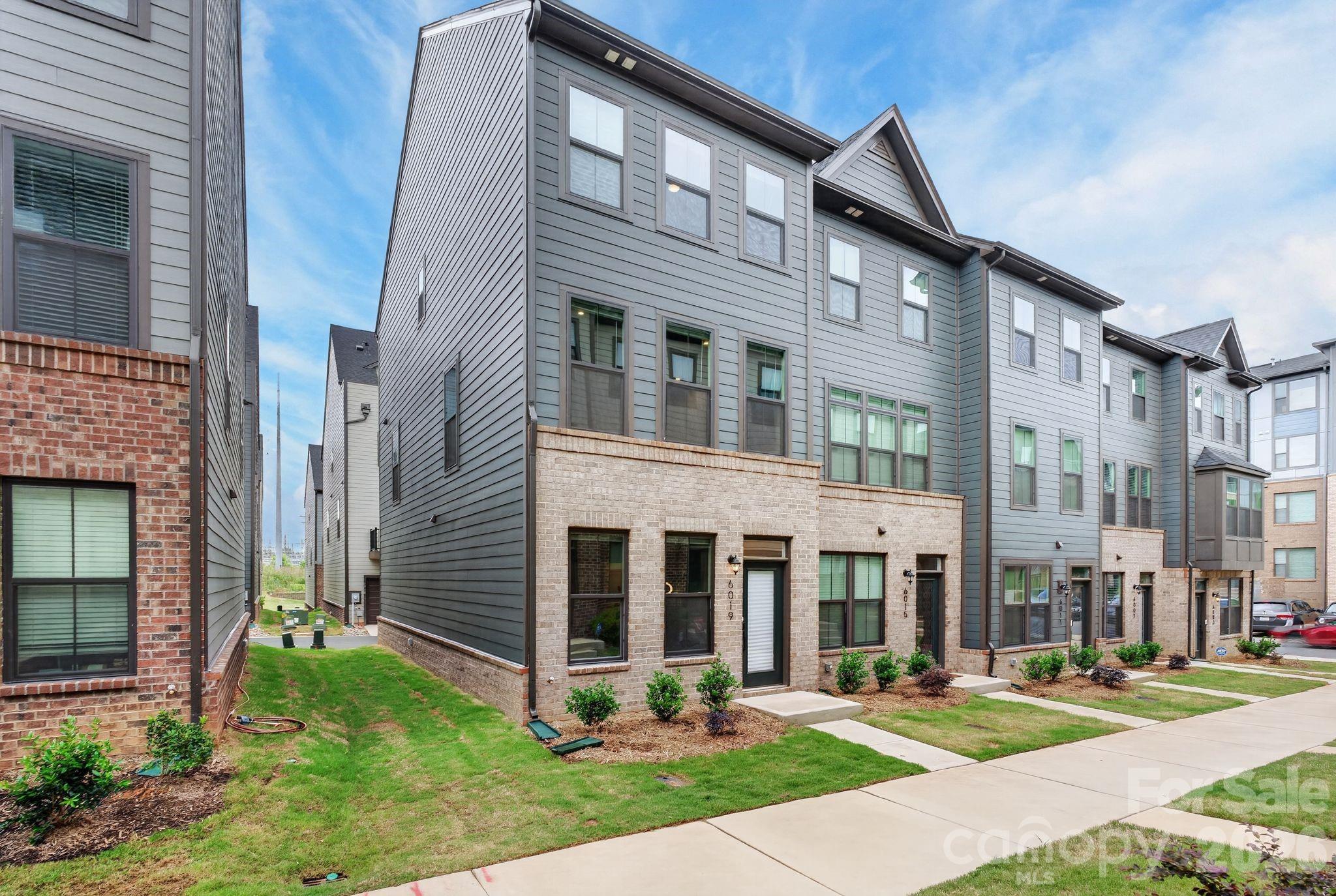 Southrail Station - Residential