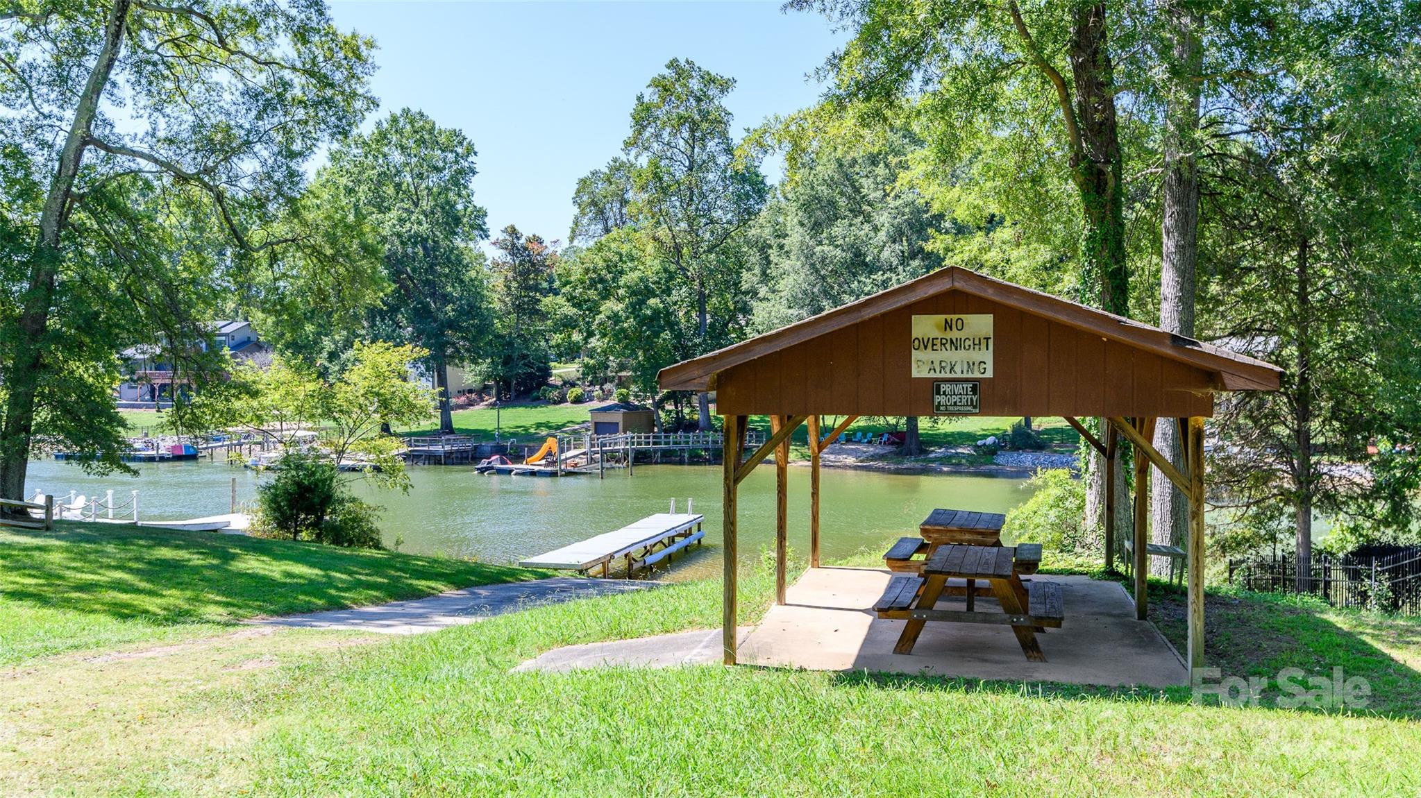 Idlewood Harbor - Residential