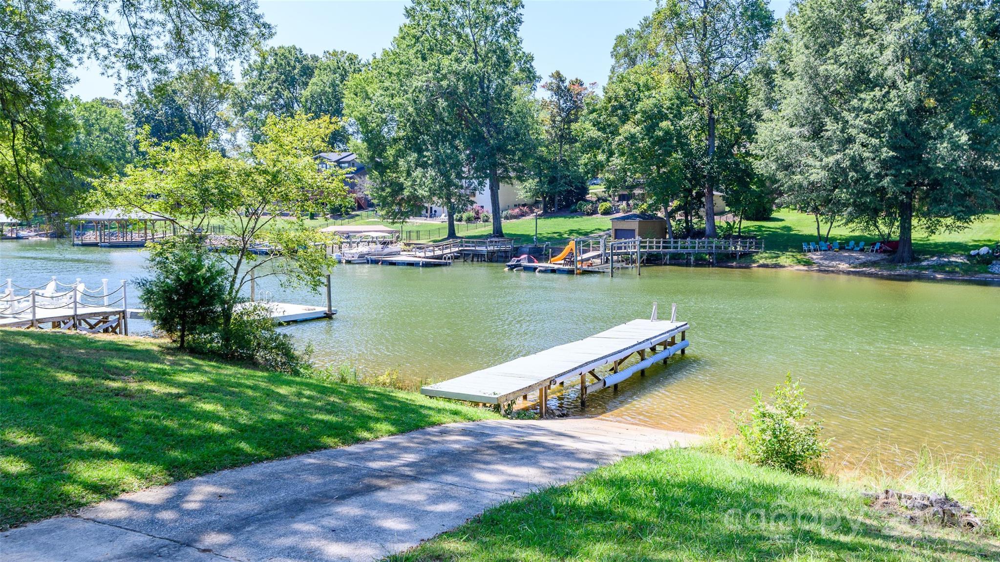 Idlewood Harbor - Residential
