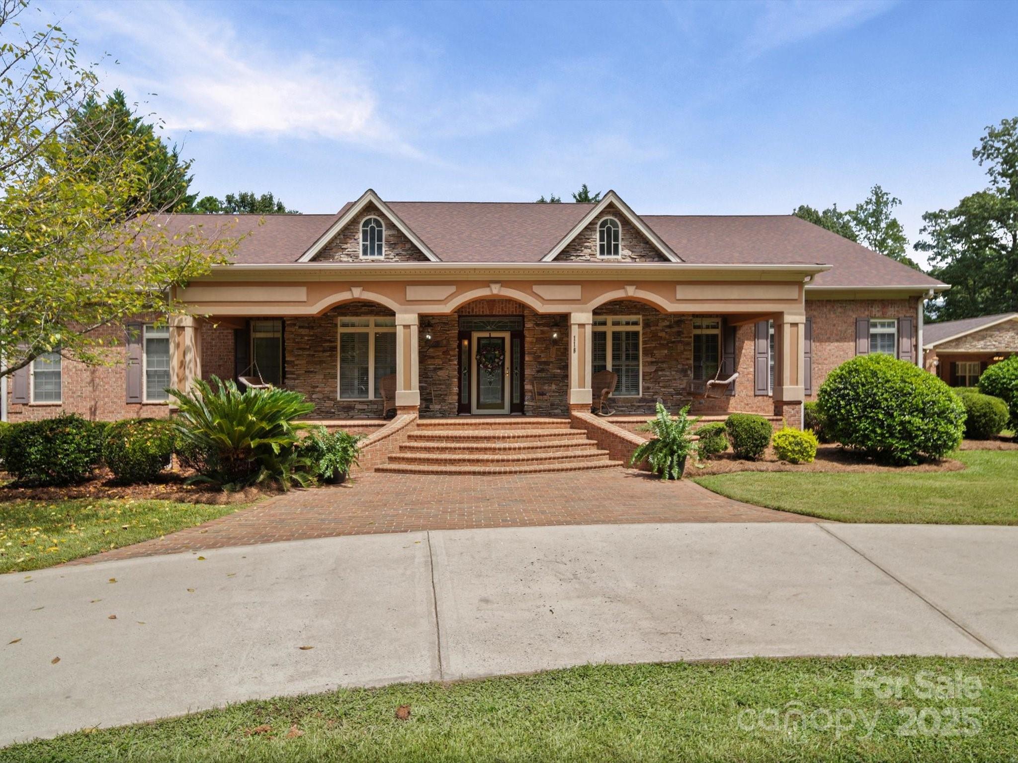 118 Lennox Drive