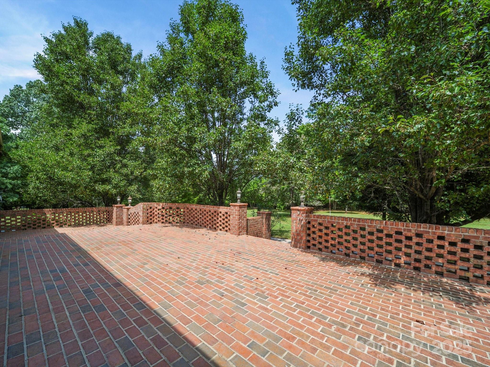118 Lennox Drive