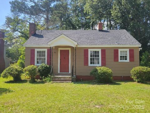 A home in Cheraw