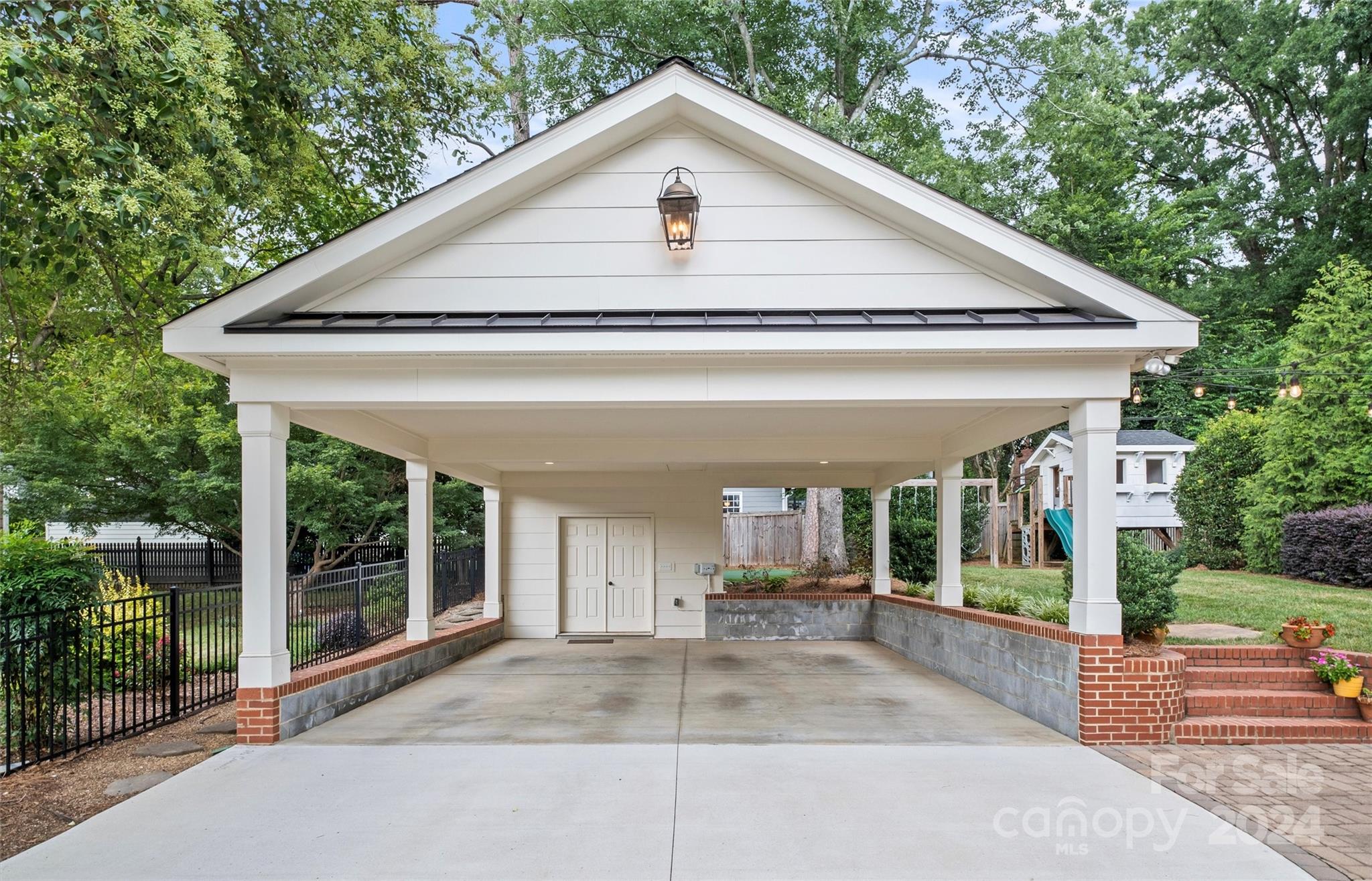 Myers Park - Residential