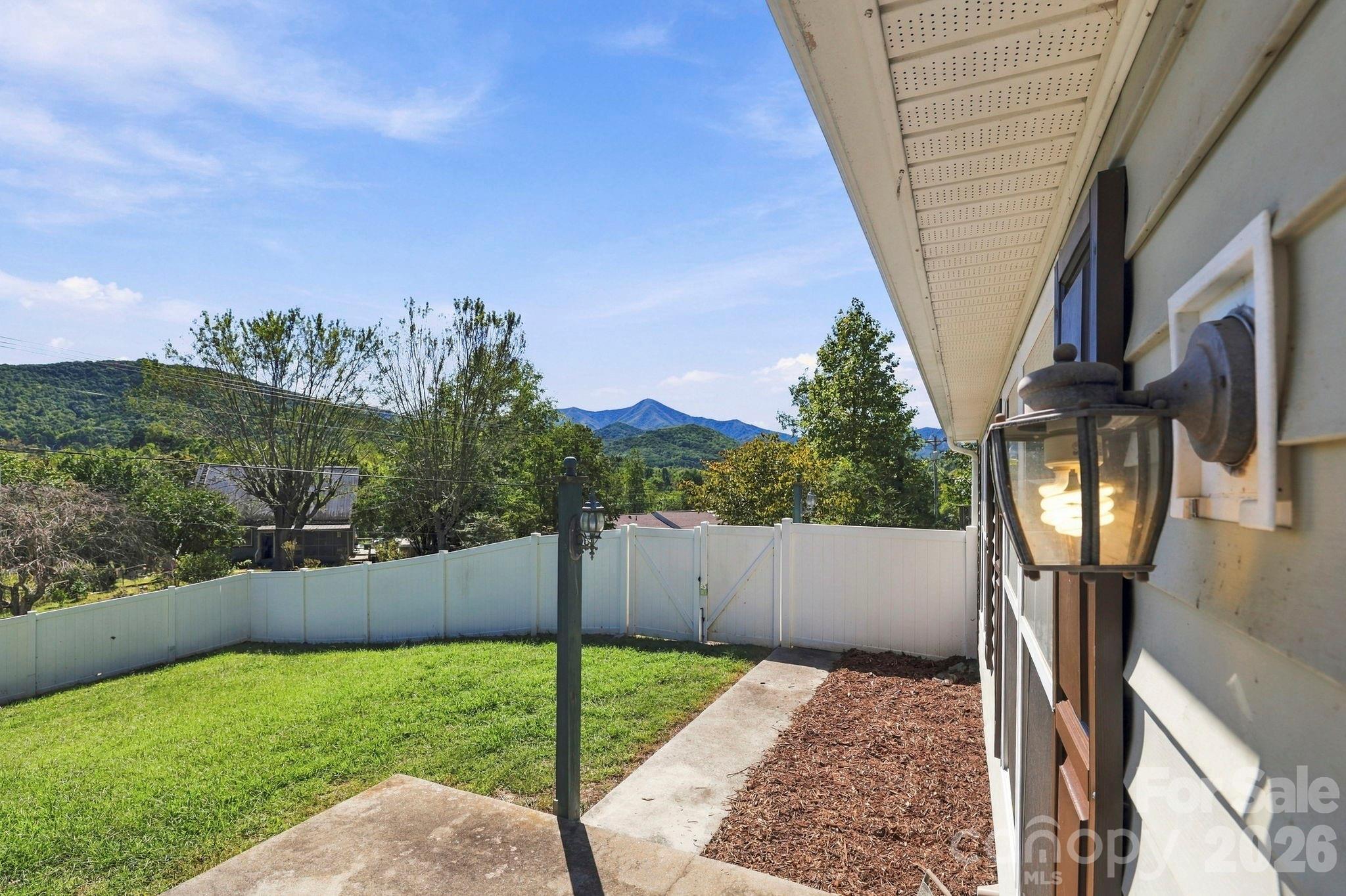 20 Warren Creek Road