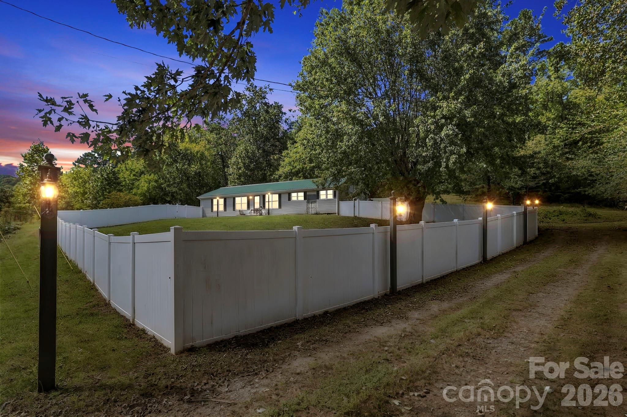 20 Warren Creek Road