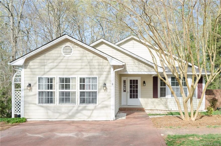 Cute Patio Home located in the desirable community of Regent Park.Home has separate bonus room w/Half Bath, great for Entertaining space or Additional Bedroom! 2nd Bedroom up front can also be an office w/ Sliding Doors.
Great Room / Dining Room Combination with Gas Log Fireplace. Master bedroom & additional bedroom in rear.  White appliance in the Kitchen,HUGE Deck makes entertaining outdoors a pleasure.Furniture in pictures do not convey and will be removed!Close to I-77, Carowinds & Airport!