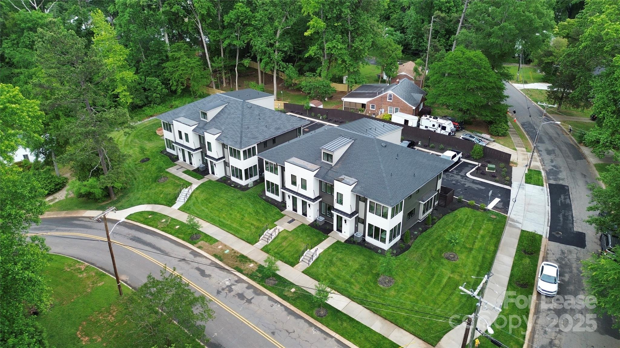 Plaza - Residential Lease