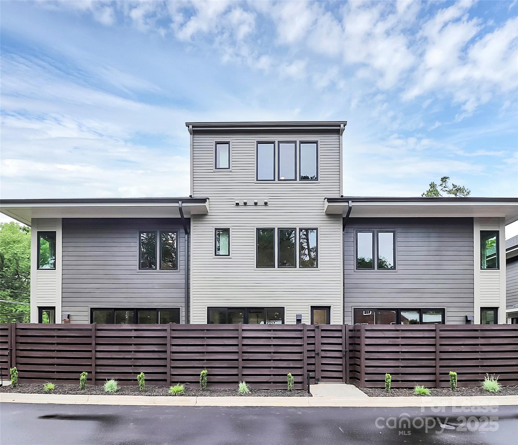 Plaza - Residential Lease