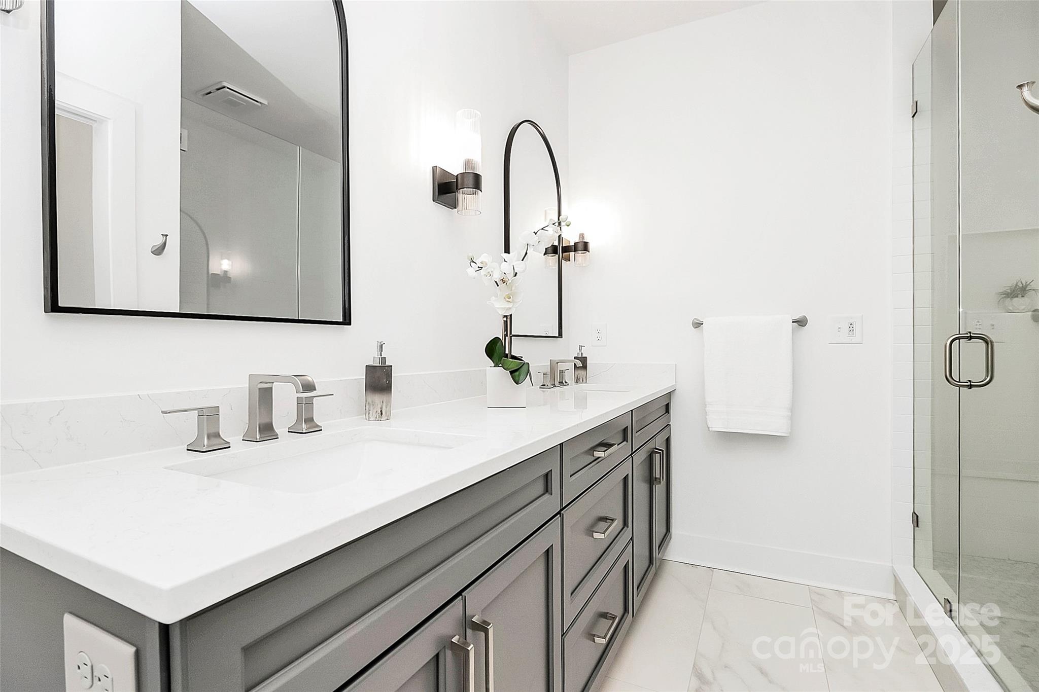 Plaza - Residential Lease