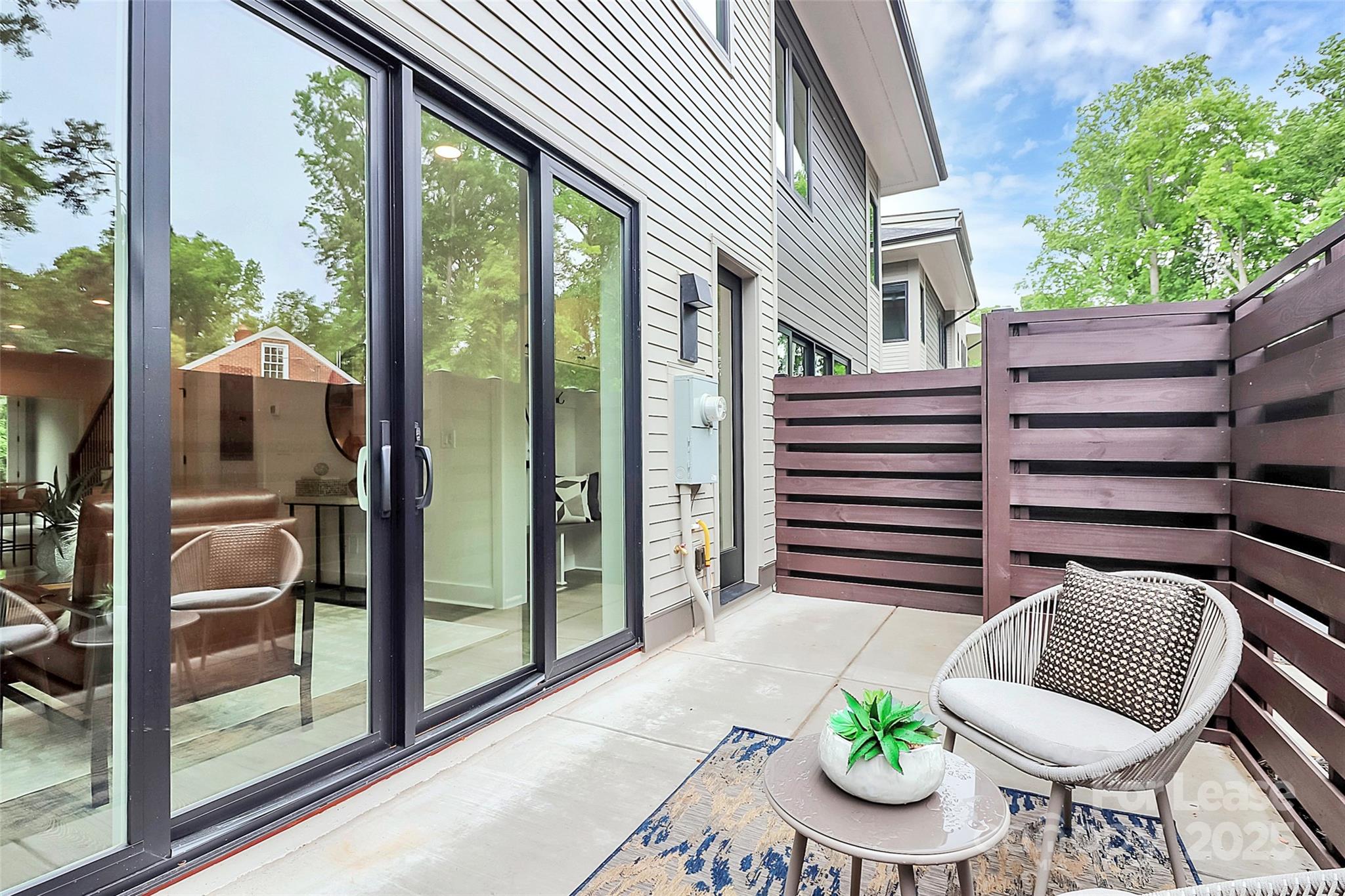 Plaza - Residential Lease