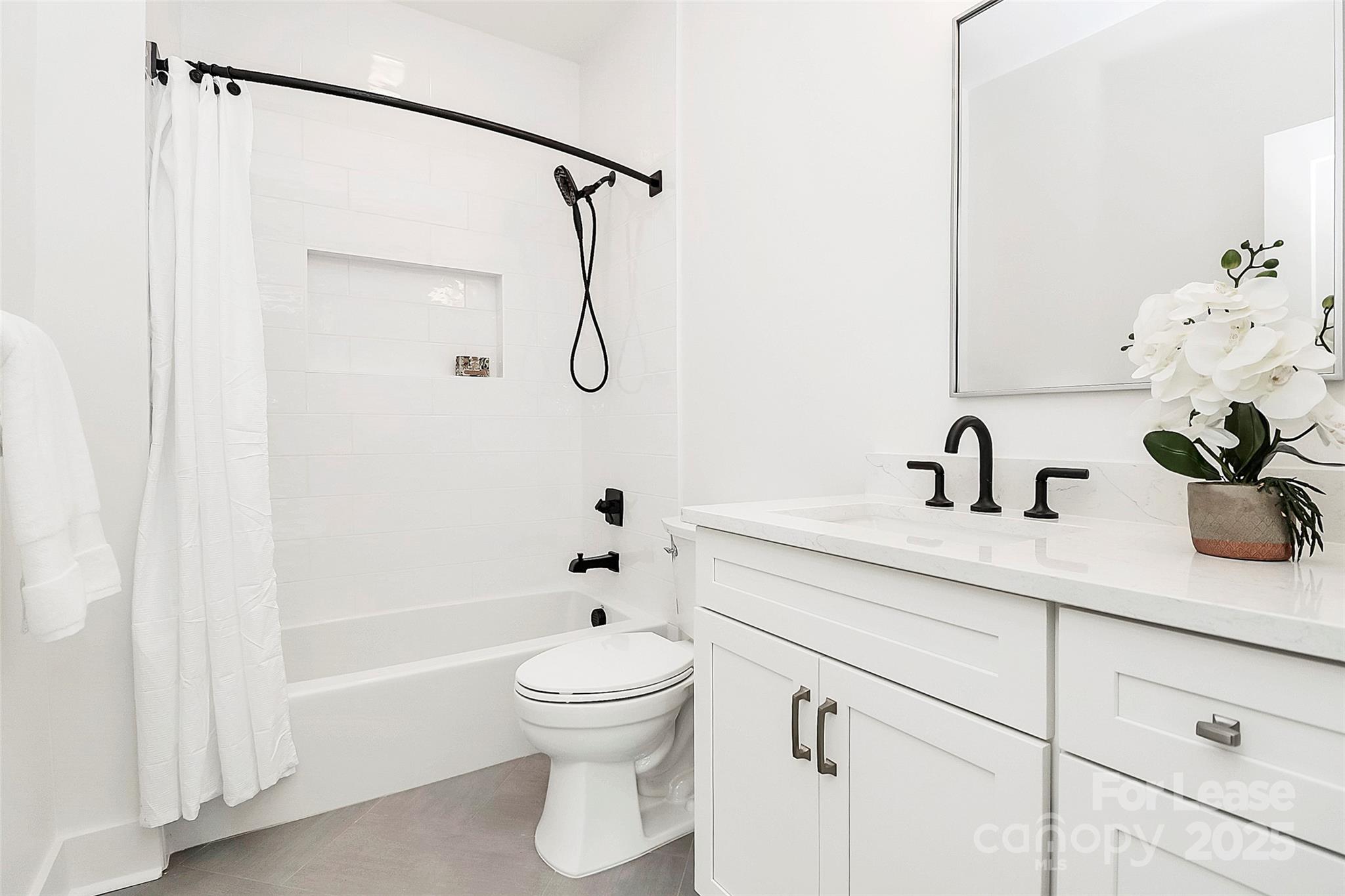 Plaza - Residential Lease