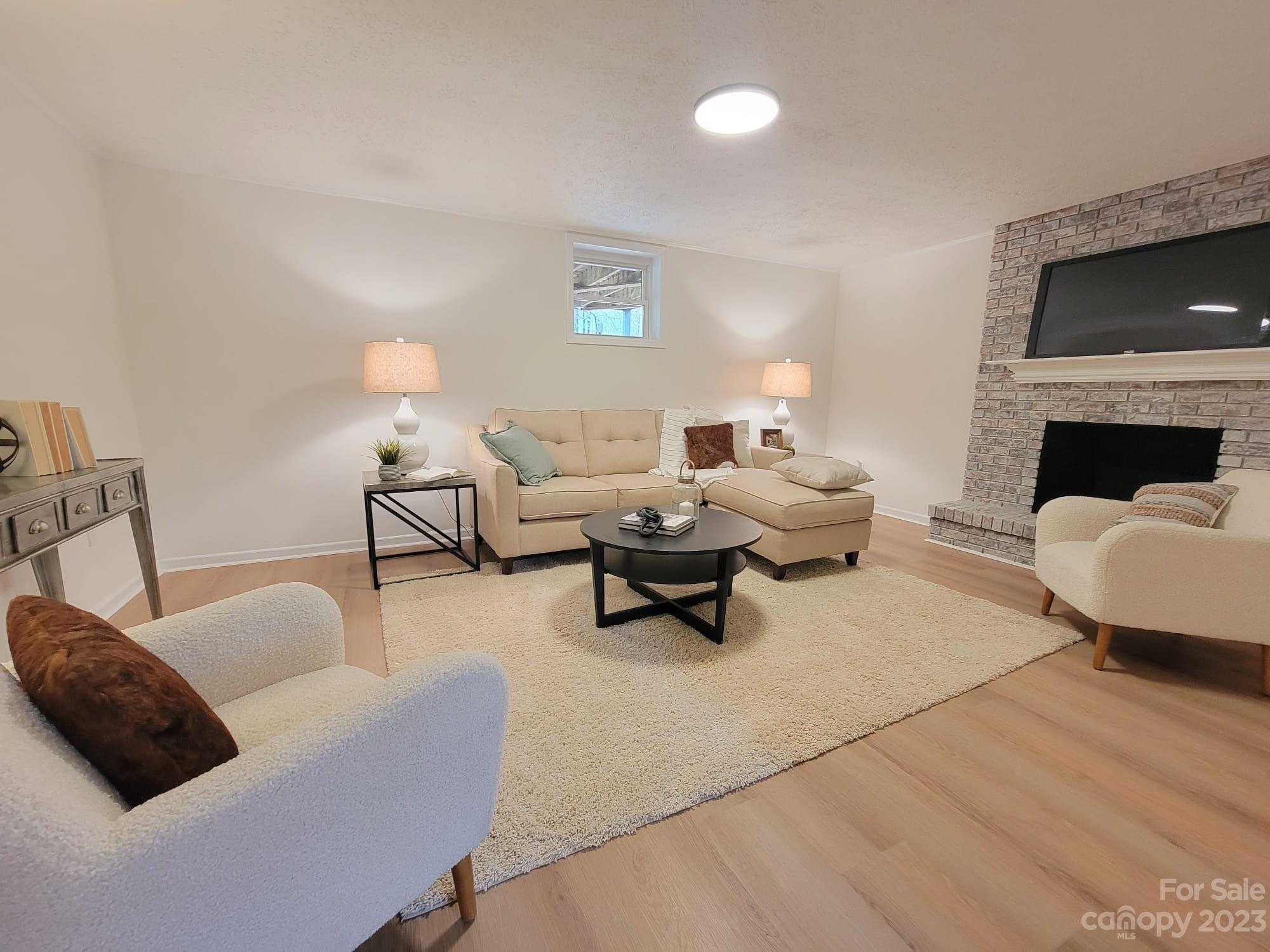 Woodland Hills - Residential