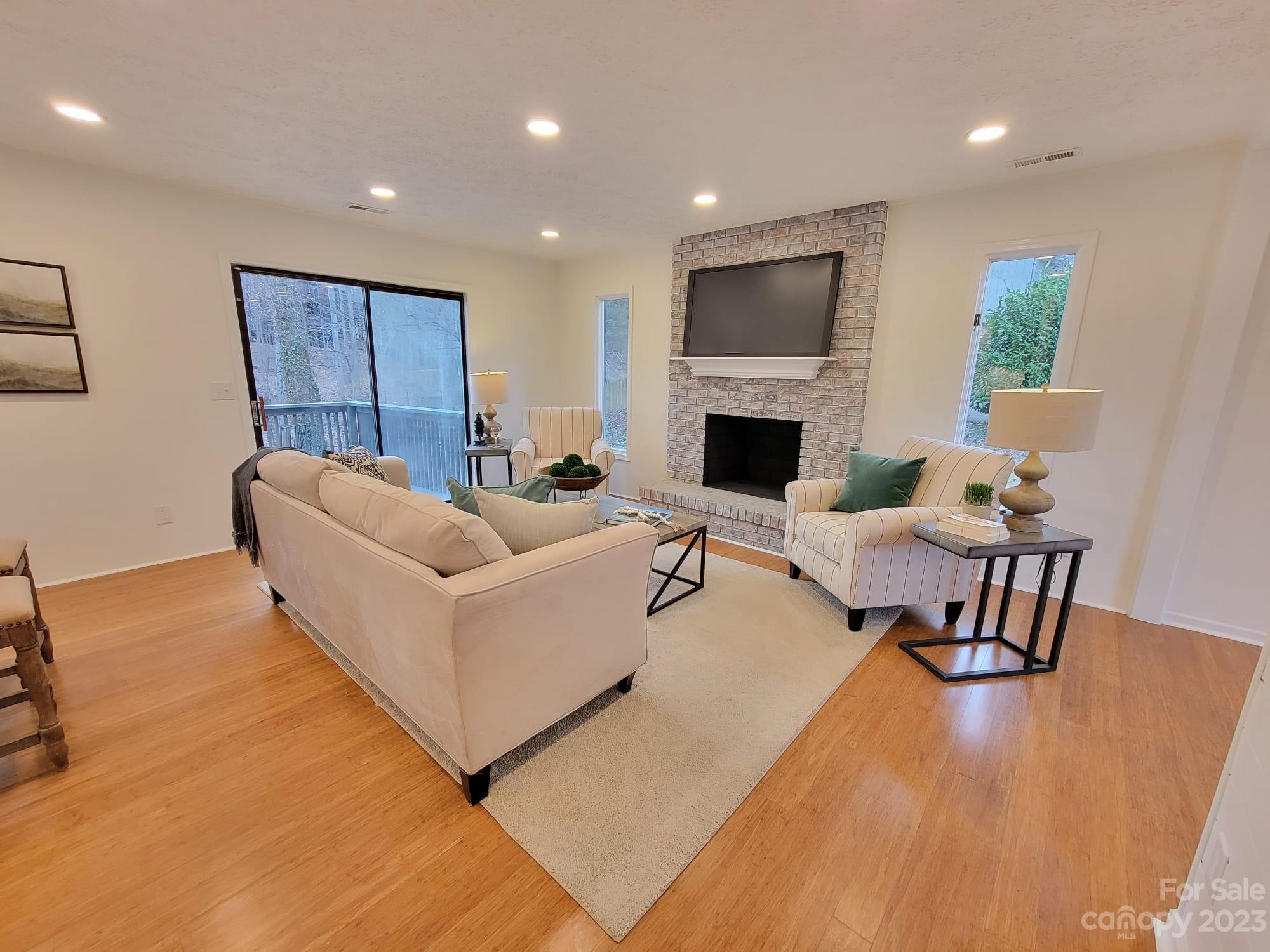 Woodland Hills - Residential