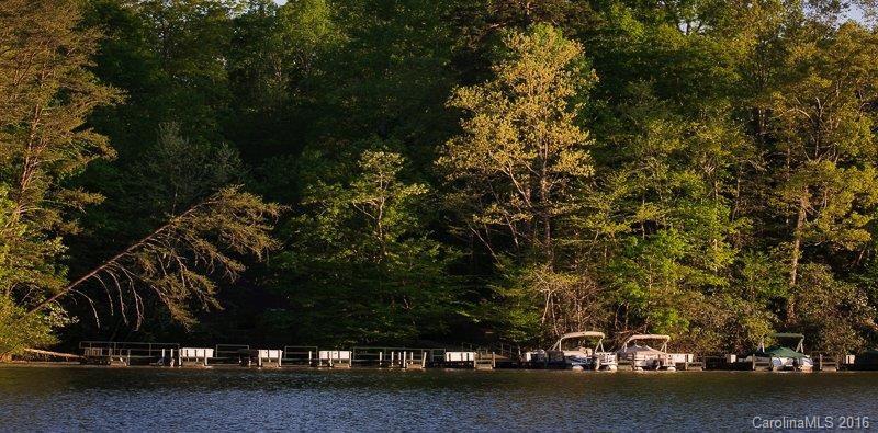 LAKE ADGER - Residential